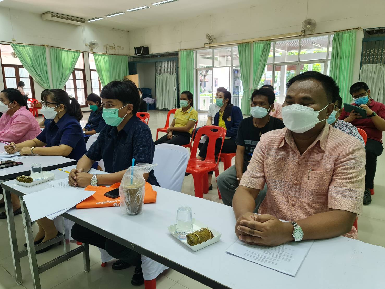 ? CDD@KAN News : พช.กาญจนบุรี จัดการประชุม คณะกรรมการศูนย์อำนวยการขจัดความยากจนและพัฒนาคนทุกช่วงวัยอย่างยั่งยืน ตามหลักปรัชญาของเศรษฐกิจพอเพียงจังหวัดกาญจนบุรี (คจพ.จ.กาญจนบุรี) ครั้งที่ 2/2565