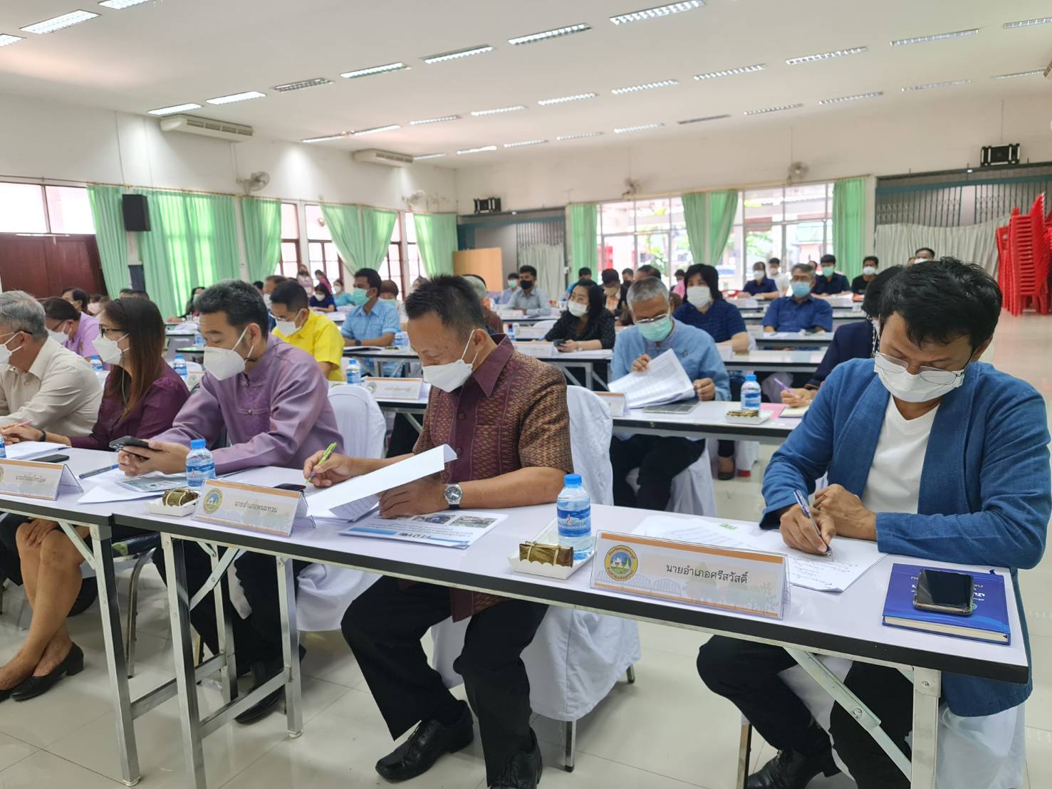 ? CDD@KAN News : พช.กาญจนบุรี จัดการประชุม คณะกรรมการศูนย์อำนวยการขจัดความยากจนและพัฒนาคนทุกช่วงวัยอย่างยั่งยืน ตามหลักปรัชญาของเศรษฐกิจพอเพียงจังหวัดกาญจนบุรี (คจพ.จ.กาญจนบุรี) ครั้งที่ 2/2565