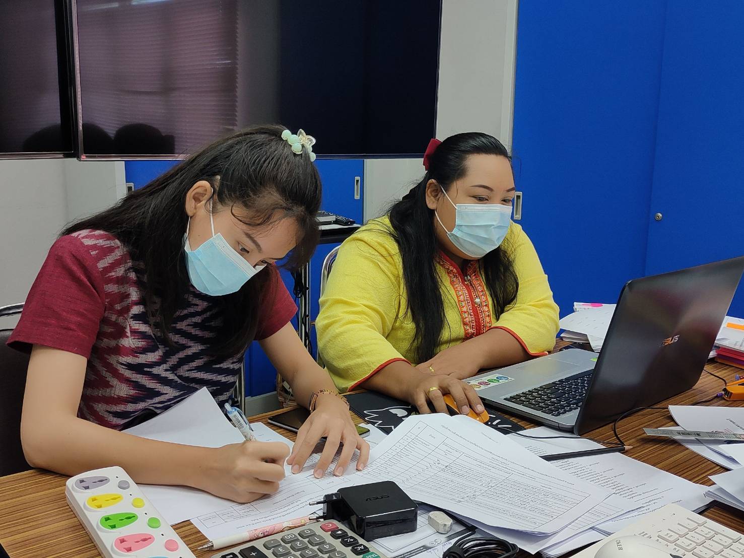 ? CDD KAN News : พช.กาญจนบุรี จัดการประชุมคณะกรรมการคัดเลือกคนกองทุนพัฒนาบทบาทสตรีดีเด่นระดับจังหวัด ตามโครงการเชิดชูเกียรติคนกองทุนพัฒนาบทบาทสตรี ประจำปี 2565 ครั้งที่ 1/2565