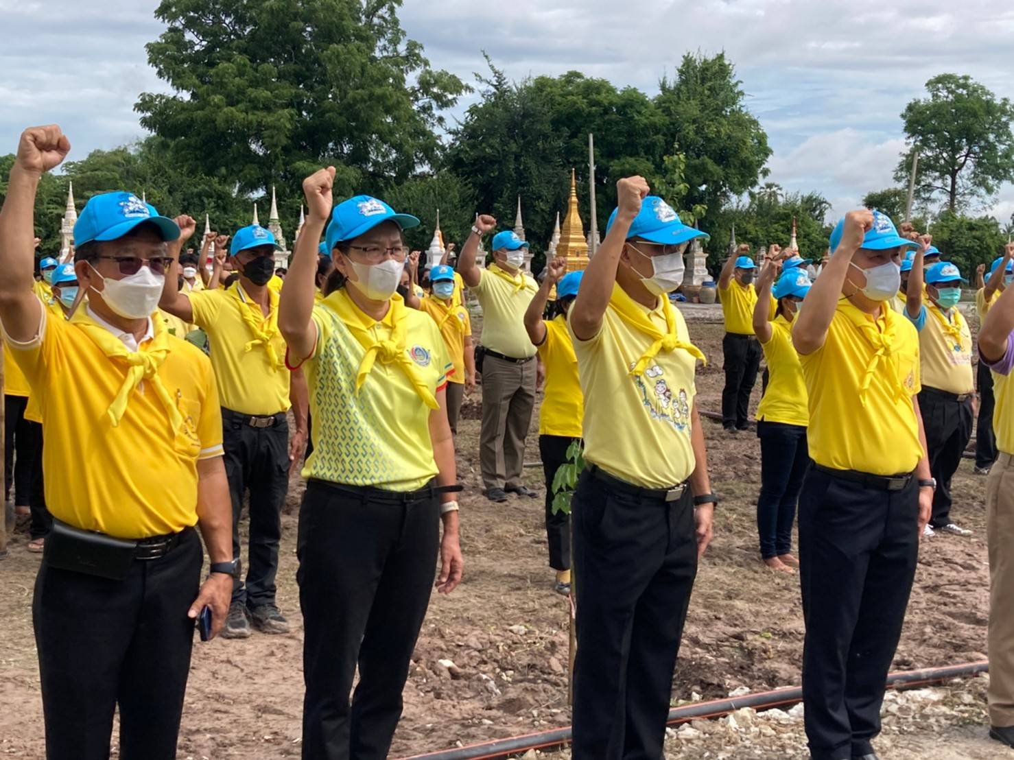 ? CDD KAN News: พัฒนาการจังหวัดกาญจนบุรี ?ร่วมปลูกต้นไม้ ในโครงการวันต้นไม้ประจำปีของชาติ พ.ศ.2565