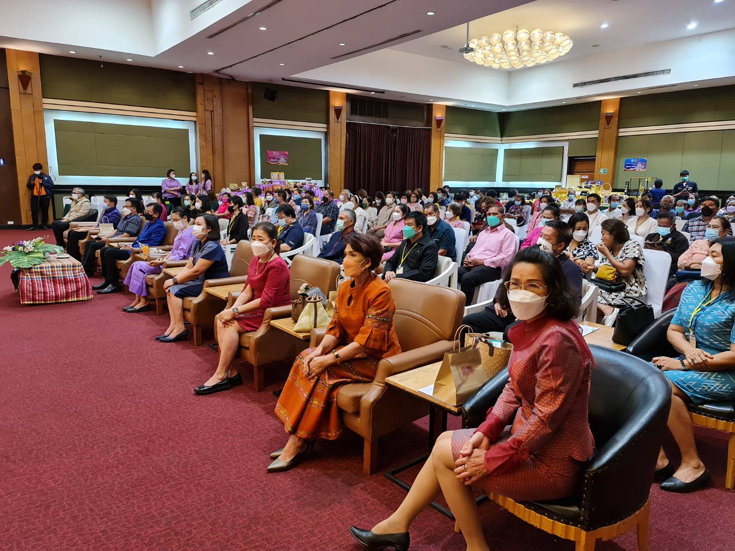 ? CDD KAN News : พช.กาญจนบุรีจัดงานคัดสรรสุดยอดหนึ่งตำบล หนึ่งผลิตภัณฑ์ ระดับจังหวัด ประจำปี 2565 (OTOP Product Champion : OPC)