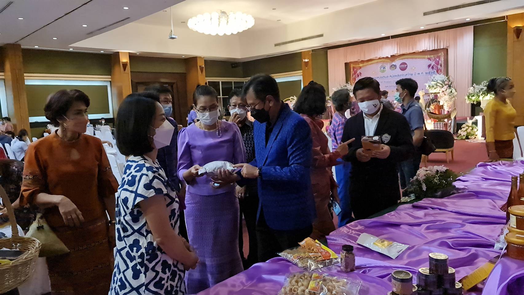 ? CDD KAN News : พช.กาญจนบุรีจัดงานคัดสรรสุดยอดหนึ่งตำบล หนึ่งผลิตภัณฑ์ ระดับจังหวัด ประจำปี 2565 (OTOP Product Champion : OPC)