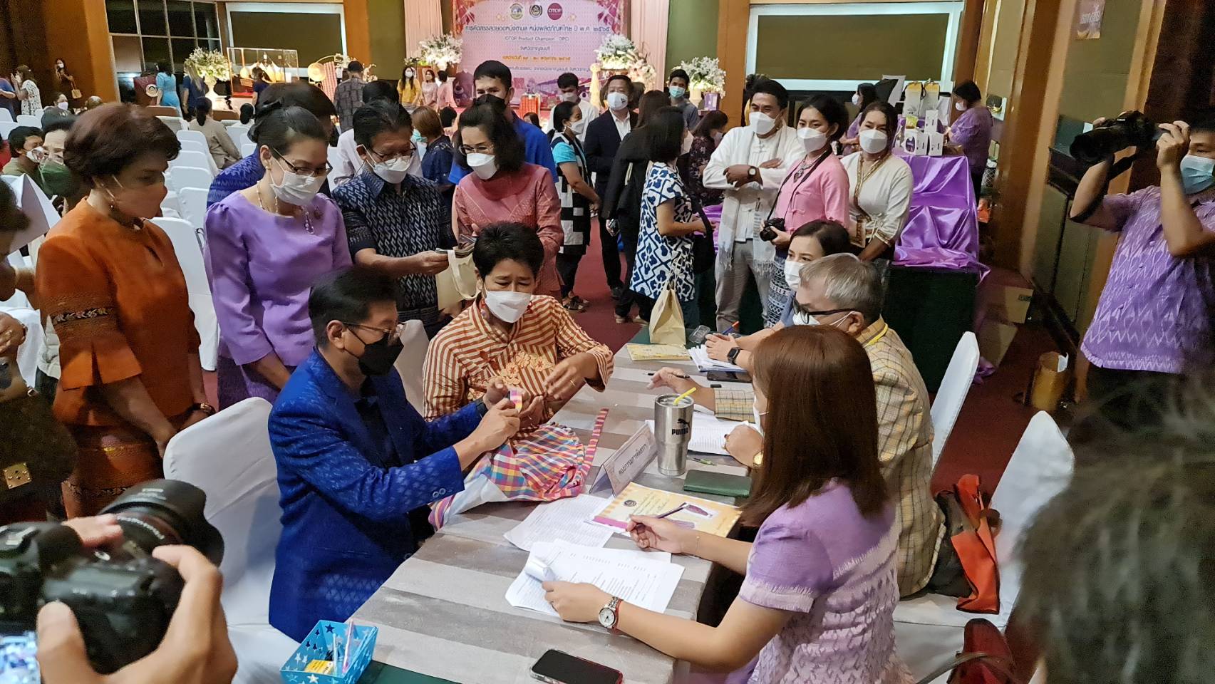 ? CDD KAN News : พช.กาญจนบุรีจัดงานคัดสรรสุดยอดหนึ่งตำบล หนึ่งผลิตภัณฑ์ ระดับจังหวัด ประจำปี 2565 (OTOP Product Champion : OPC)
