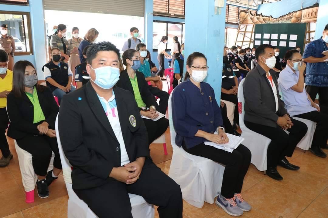 ? CDD KAN News : พช.กาญจน์ ผนึกกำลังส่วนราชการจังหวัดกาญจนบุรี ในโครงการจังหวัดเคลื่อนที่ บำบัดทุกข์ บำรุงสุข สร้างรอยยิ้มให้กับประชาชนประจำปี 2565 ในพื้นที่อำเภอสังขละบุรี พร้อมลงพื้นที่เยี่ยมเยียนและมอบสิ่งของ“แก้จน Mobile”ให้กับครอบครัวที่ต้องได้รับการช่วยเหลือ
