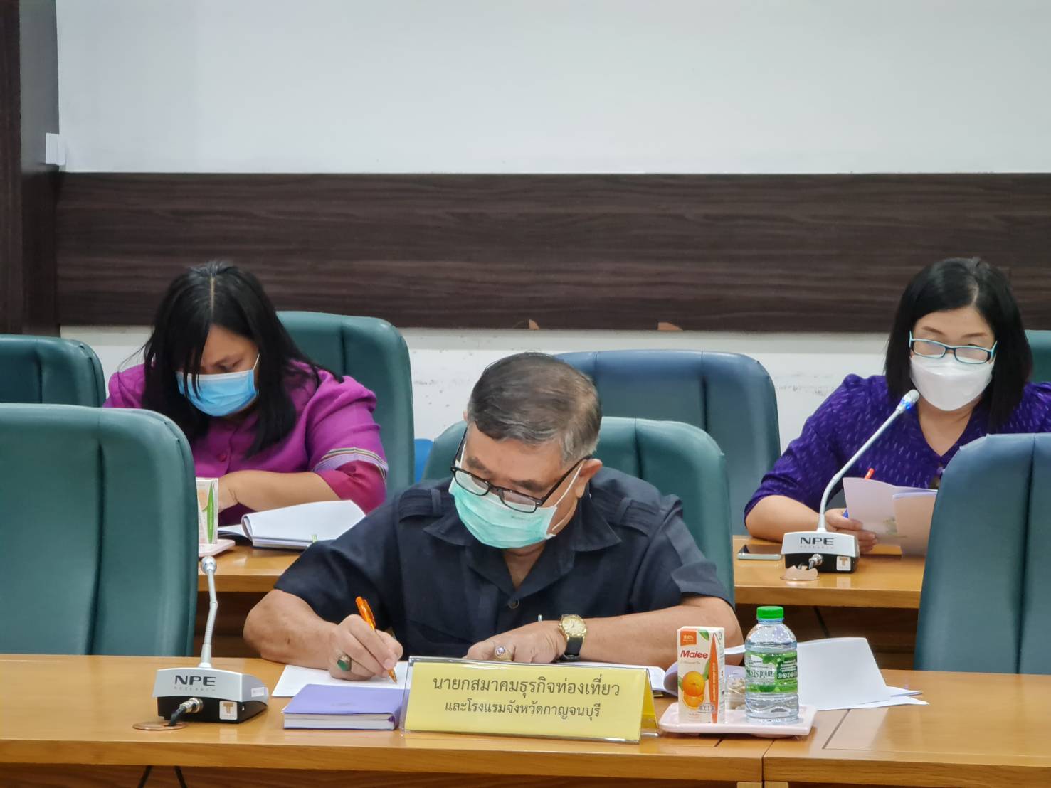 ? CDD KAN News : พช.กาญจน์จัดประชุมคณะทำงานสนับสนุนการพัฒนาเศรษฐกิจฐานรากและประชารัฐจังหวัดกาญจนบุรี ครั้งที่ 1/2565