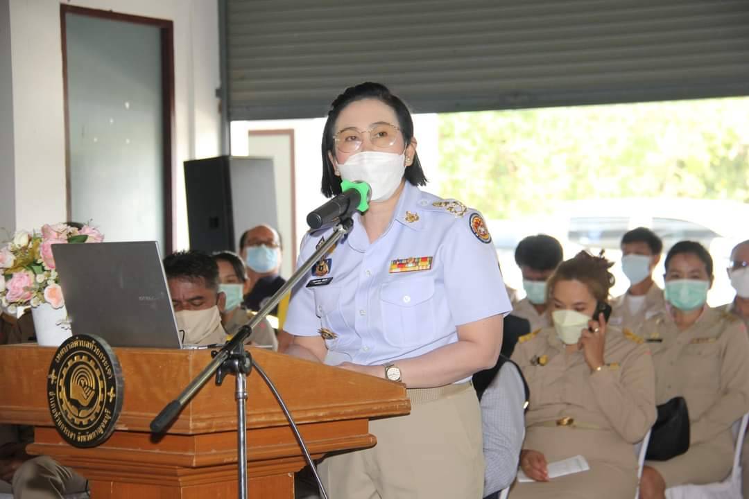 ? CDD KAN News : พช.กาญจน์ ผนึกกำลังส่วนราชการจังหวัดกาญจนบุรี ในโครงการจังหวัดเคลื่อนที่ บำบัดทุกข์ บำรุงสุข สร้างรอยยิ้มให้กับประชาชนประจำปี 2565 ในพื้นที่อำเภอห้วยกระเจา