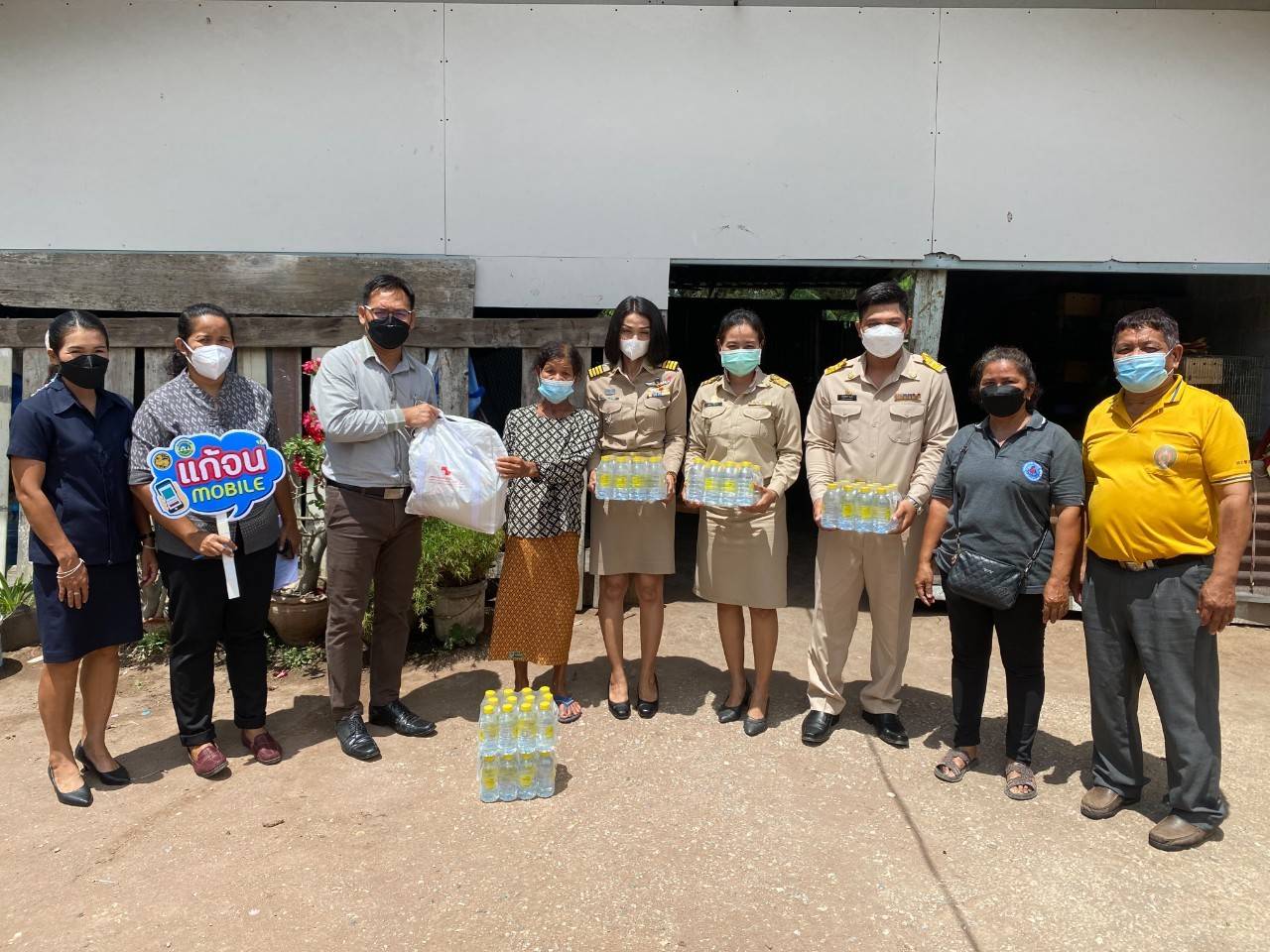 ? CDD KAN News : พช.กาญจน์ ผนึกกำลังส่วนราชการจังหวัดกาญจนบุรี ในโครงการจังหวัดเคลื่อนที่ บำบัดทุกข์ บำรุงสุข สร้างรอยยิ้มให้กับประชาชนประจำปี 2565 ในพื้นที่อำเภอห้วยกระเจา