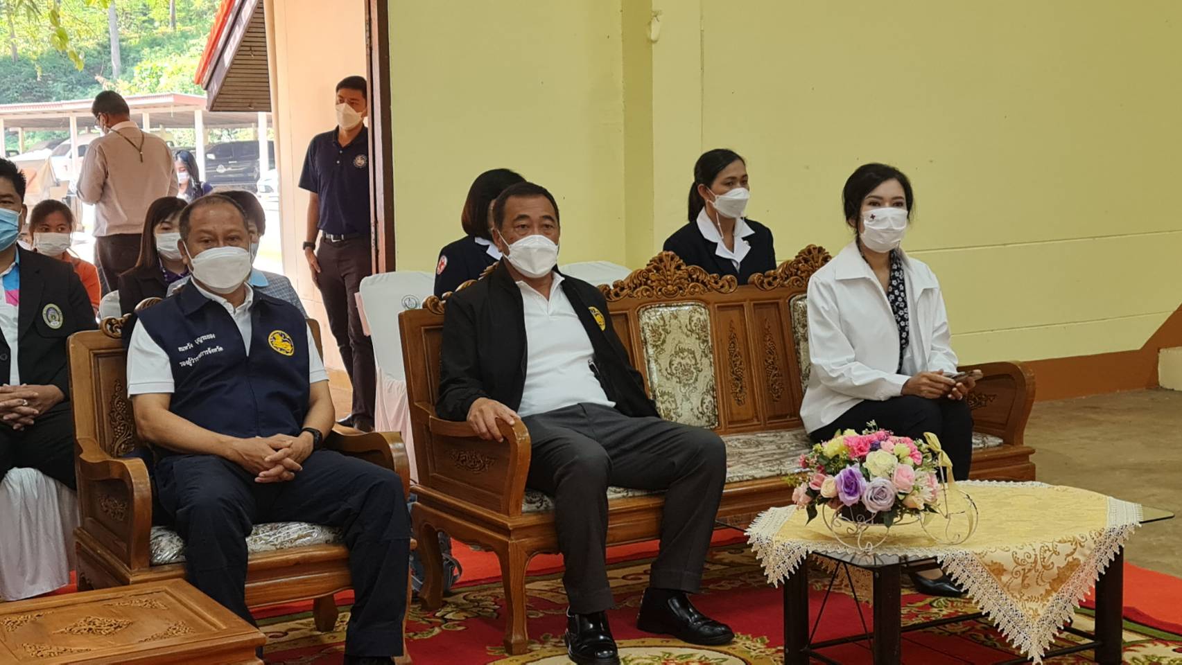 ? CDD KAN News : พช.กาญจน์ ผนึกกำลังส่วนราชการจังหวัดกาญจนบุรี ในโครงการจังหวัดเคลื่อนที่ บำบัดทุกข์ บำรุงสุข สร้างรอยยิ้มให้กับประชาชนประจำปี 2565 ในพื้นที่อำเภอทองผาภูมิ