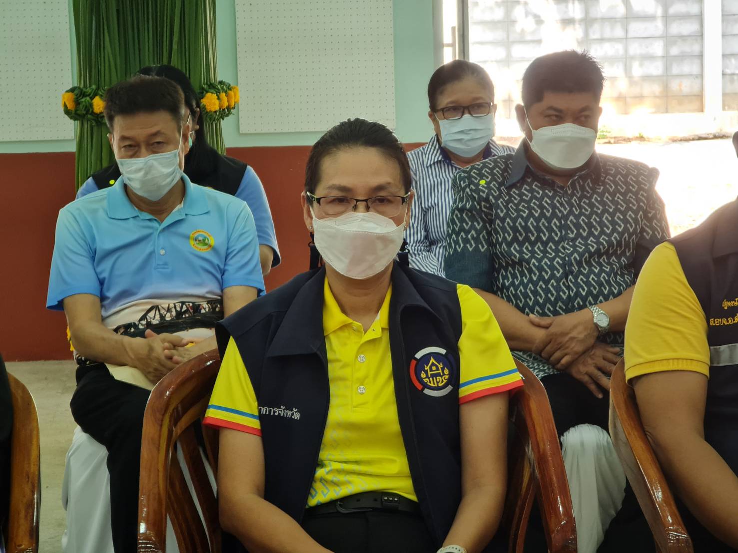 ? CDD KAN News : พช.กาญจน์ ผนึกกำลังส่วนราชการจังหวัดกาญจนบุรี ในโครงการจังหวัดเคลื่อนที่ บำบัดทุกข์ บำรุงสุข สร้างรอยยิ้มให้กับประชาชนประจำปี 2565 ในพื้นที่อำเภอด่านมะขามเตี้ย พร้อมลงพื้นที่เยี่ยมเยียนและมอบสิ่งของ“แก้จน Mobile”ให้กับครอบครัวที่ต้องได้รับการช่วยเหลือ