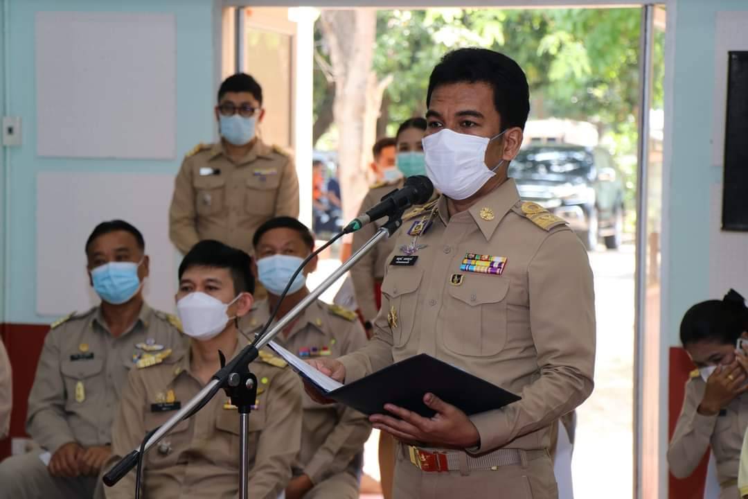 ? CDD KAN News : พช.กาญจน์ ผนึกกำลังส่วนราชการจังหวัดกาญจนบุรี ในโครงการจังหวัดเคลื่อนที่ บำบัดทุกข์ บำรุงสุข สร้างรอยยิ้มให้กับประชาชนประจำปี 2565 ในพื้นที่อำเภอด่านมะขามเตี้ย พร้อมลงพื้นที่เยี่ยมเยียนและมอบสิ่งของ“แก้จน Mobile”ให้กับครอบครัวที่ต้องได้รับการช่วยเหลือ