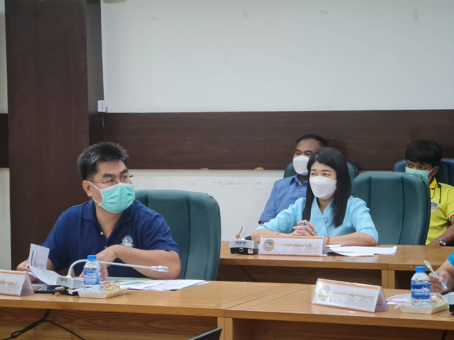 ? CDD KAN News : พช.กาญจน์จัดการประชุมติดตามผลความก้าวหน้าการดำเนินงานขจัดความยากจนและพัฒนาคนทุกช่วงวัยอย่างยั่งยืน ตามหลักปรัชญาของเศรษฐกิจพอเพียงจังหวัดกาญจนบุรี ครั้งที่ 1/2565