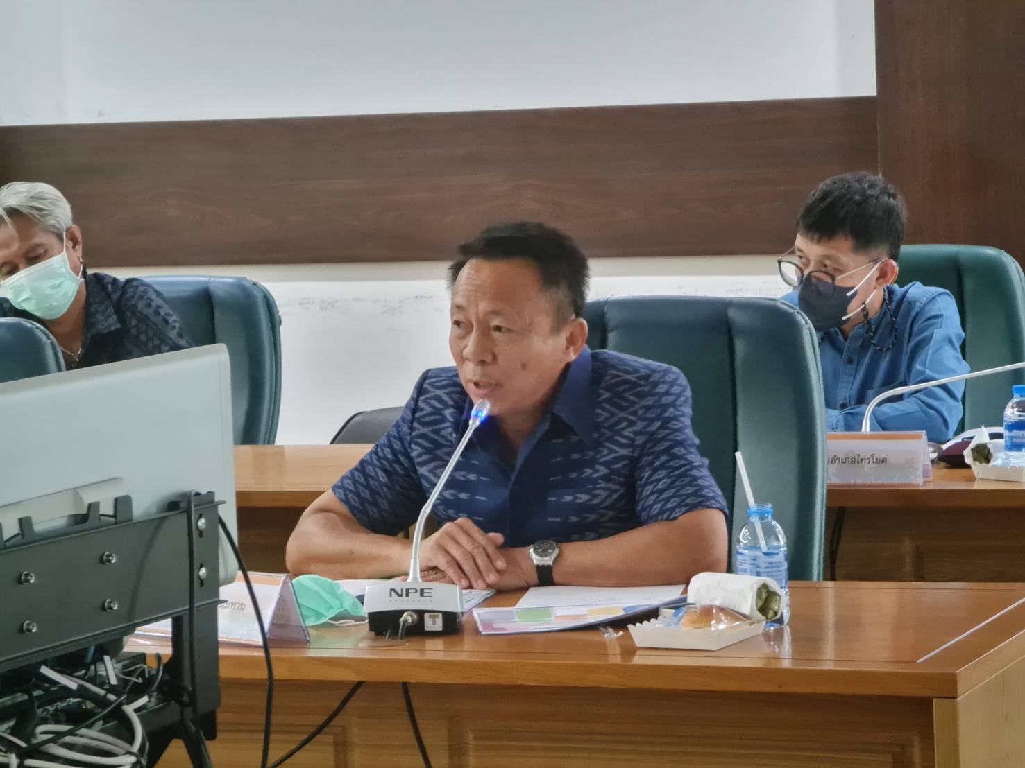 ? CDD KAN News : พช.กาญจน์จัดการประชุมติดตามผลความก้าวหน้าการดำเนินงานขจัดความยากจนและพัฒนาคนทุกช่วงวัยอย่างยั่งยืน ตามหลักปรัชญาของเศรษฐกิจพอเพียงจังหวัดกาญจนบุรี ครั้งที่ 1/2565