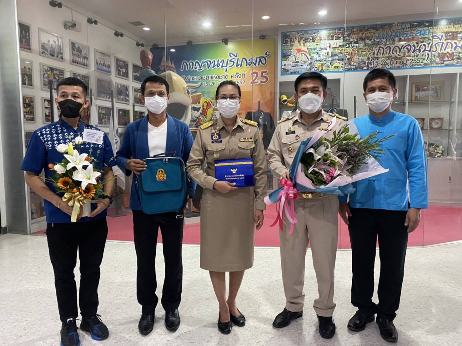 ? CDD KAN News : พัฒนาการจังหวัดกาญจนบุรี รับรางวัลข้าราชการพลเรือนดีเด่นประจำปี 2564 ระดับประเทศ