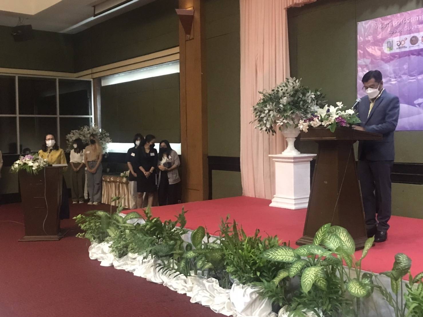 ? CDD KAN News : พช.กาญจน์ร่วมโครงการอบรมเชิงปฏิบัติการ “การจัดการวัสดุสร้างสรรค์ สู่การพัฒนารูปแบบเครื่องประดับจากเศษพลอยและพลอยเกรดต่ำจังหวัดกาญจนบุรี”