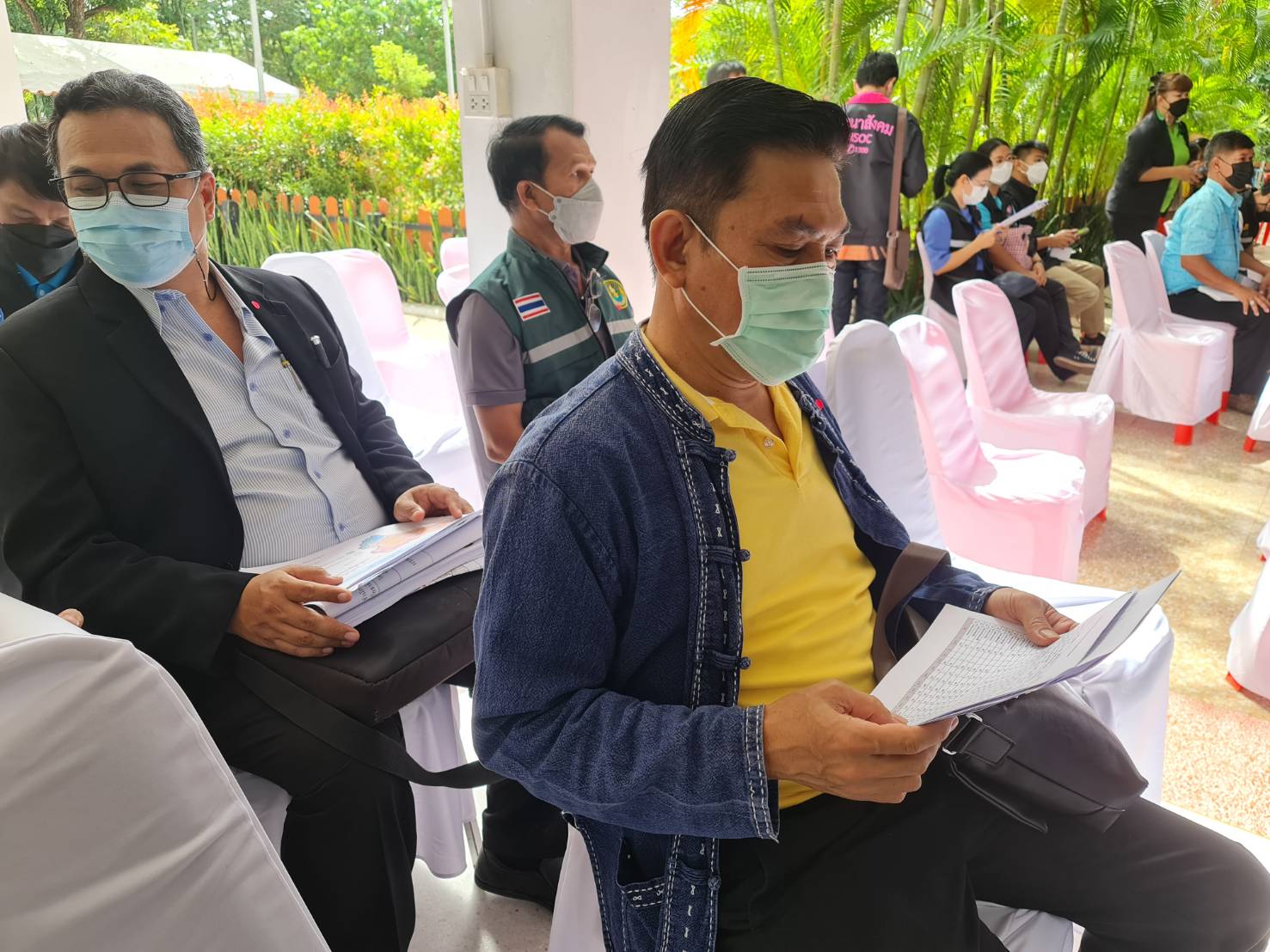 ? CDD KAN News : พช.กาญจน์ ผนึกกำลังส่วนราชการจังหวัดกาญจนบุรี ในโครงการจังหวัดเคลื่อนที่ บำบัดทุกข์ บำรุงสุข สร้างรอยยิ้มให้กับประชาชนประจำปี 2565 ในพื้นที่อำเภอเมืองกาญจนบุรี พร้อมลงพื้นที่เยี่ยมเยียนและมอบสิ่งของ“แก้จน Mobile”ให้กับครอบครัวที่ต้องได้รับการช่วยเหลือ