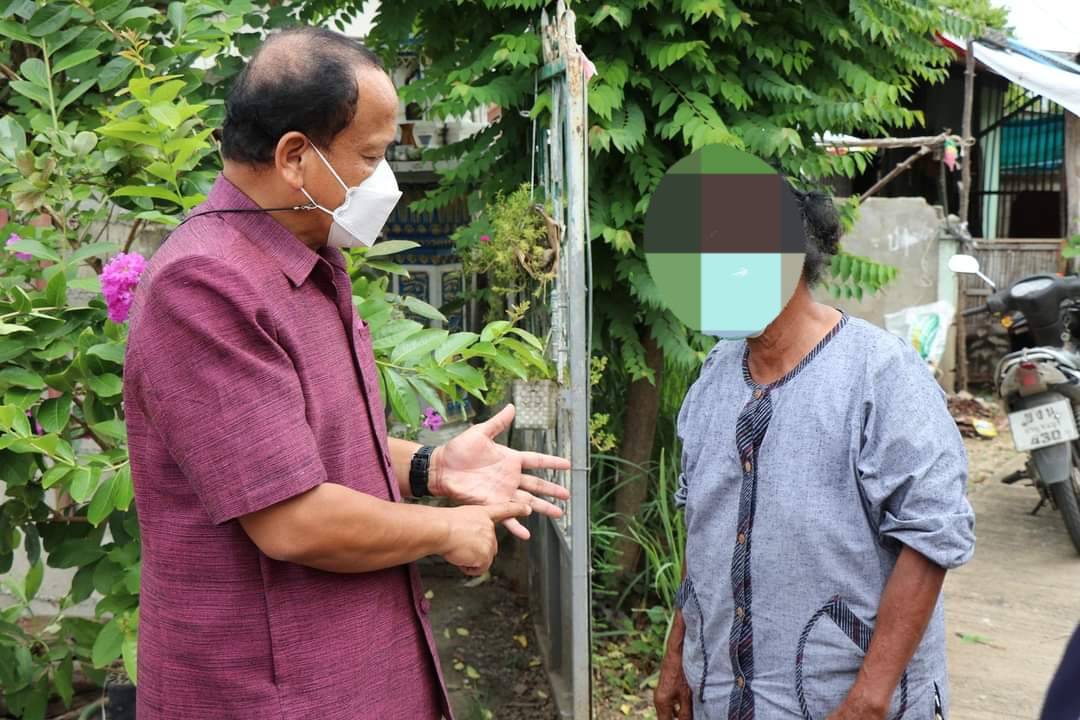 ? CDD KAN News : พช.กาญจน์ ผนึกกำลังส่วนราชการจังหวัดกาญจนบุรี ในโครงการจังหวัดเคลื่อนที่ บำบัดทุกข์ บำรุงสุข สร้างรอยยิ้มให้กับประชาชนประจำปี 2565 ในพื้นที่อำเภอเมืองกาญจนบุรี พร้อมลงพื้นที่เยี่ยมเยียนและมอบสิ่งของ“แก้จน Mobile”ให้กับครอบครัวที่ต้องได้รับการช่วยเหลือ