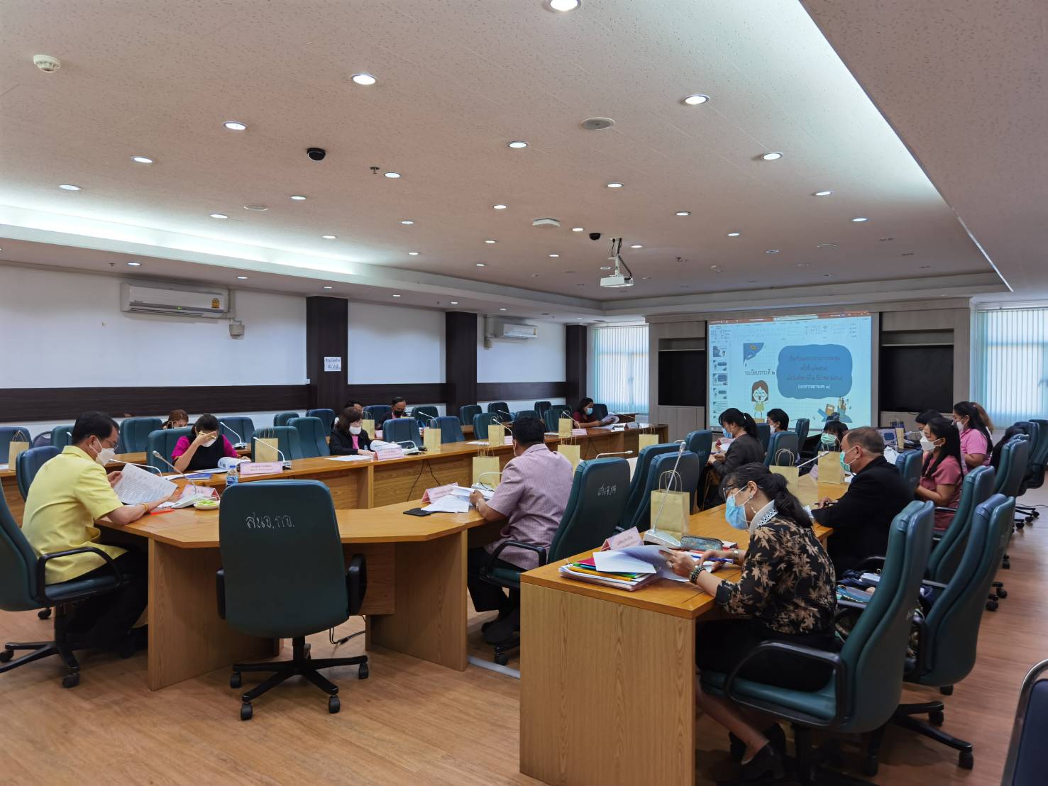 ? CDD KAN News : พช.กาญจน์ ร่วมการประชุมคณะกรรมการส่งเสริมการพัฒนาเด็กปฐมวัยจังหวัดกาญจนบุรี ครั้งที่ 1/2565