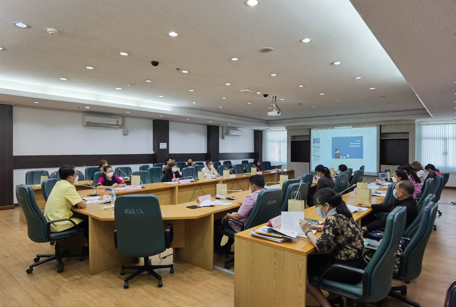 ? CDD KAN News : พช.กาญจน์ ร่วมการประชุมคณะกรรมการส่งเสริมการพัฒนาเด็กปฐมวัยจังหวัดกาญจนบุรี ครั้งที่ 1/2565