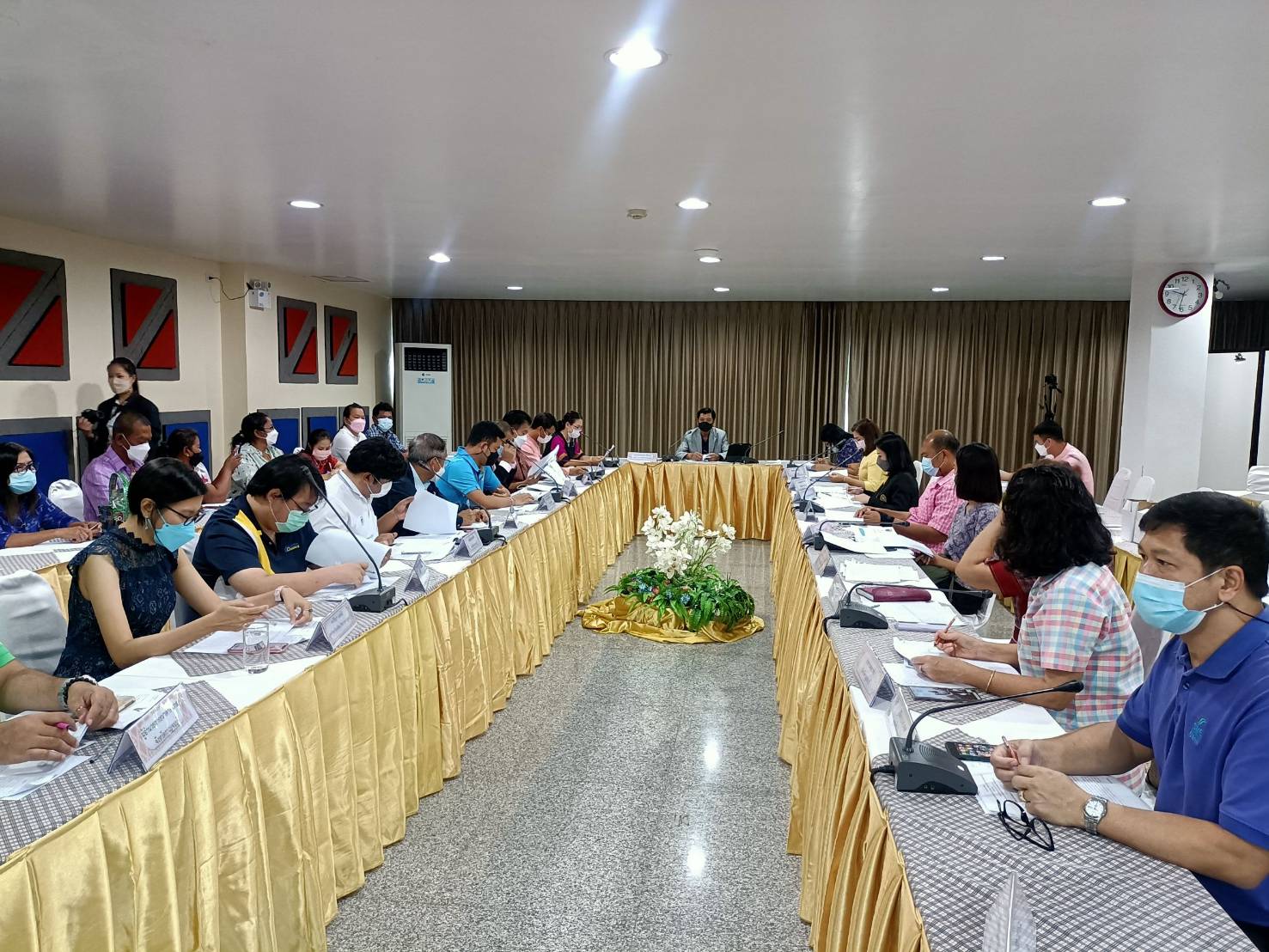 ? CDD KAN News : พช.กาญจนบุรี ประชุมกิจกรรมการพัฒนาผลิตภัณฑ์ OTOP โดยเครือข่ายองค์ความรู้ (KBO) จังหวัดกาญจนบุรี