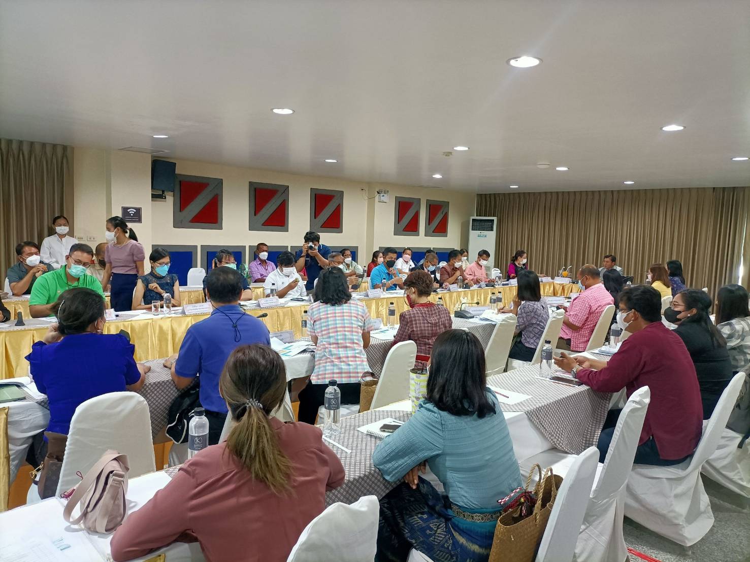 ? CDD KAN News : พช.กาญจนบุรี ประชุมกิจกรรมการพัฒนาผลิตภัณฑ์ OTOP โดยเครือข่ายองค์ความรู้ (KBO) จังหวัดกาญจนบุรี