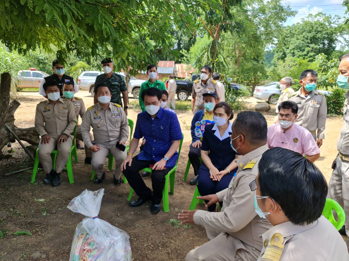 ? CDD KAN News : พช.กาญจน์ ผนึกกำลังร่วมกับส่วนราชการจังหวัดกาญจนบุรี ในโครงการจังหวัดเคลื่อนที่ บำบัดทุกข์ บำรุงสุข สร้างรอยยิ้มให้กับประชาชนประจำปี 2565 ในพื้นที่อำเภอหนองปรือ พร้อมลงพื้นที่เยี่ยมเยียนครัวเรือนยากจนที่ตกเกณฑ์ TPMAP ตามกิจกรรม “แก้จน Mobile”