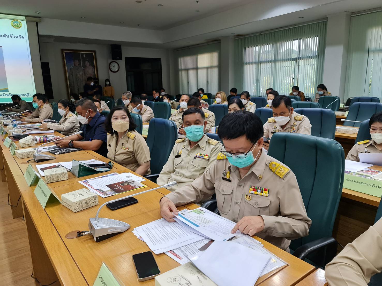? CDD KAN News : พช.กาญจน์ ร่วมประชุมหัวหน้าส่วนราชการและนายอำเภอประจำเดือนมิถุนายน ครั้งที่ 6 ประจำปี 2565 พร้อมทั้งมอบใบประกาศนียบัตรการประกวดกองทุนแม่ของแผ่นดินดีเด่นระดับจังหวัด ประจำปี 2565