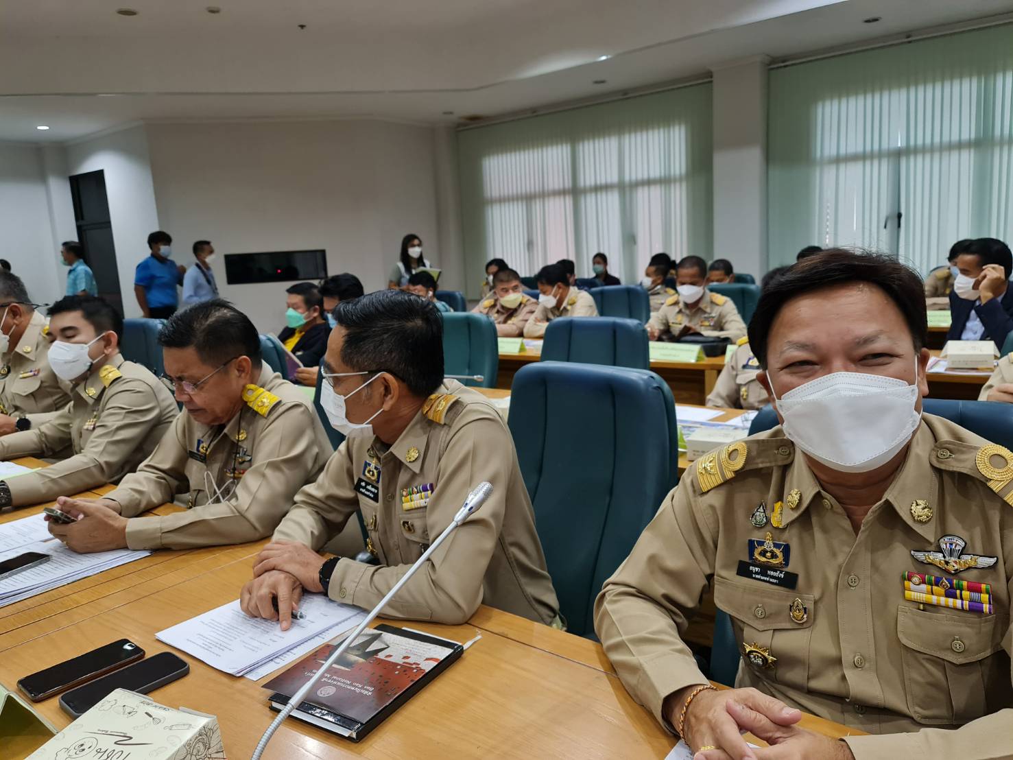 ? CDD KAN News : พช.กาญจน์ ร่วมประชุมหัวหน้าส่วนราชการและนายอำเภอประจำเดือนมิถุนายน ครั้งที่ 6 ประจำปี 2565 พร้อมทั้งมอบใบประกาศนียบัตรการประกวดกองทุนแม่ของแผ่นดินดีเด่นระดับจังหวัด ประจำปี 2565