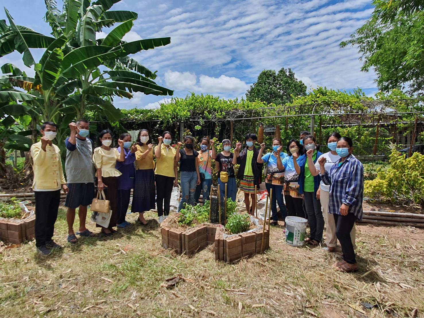 ? CDD KAN News : พัฒนาการจังหวัดกาญจนบุรี เป็นประธานโครงการ สานพลังสตรีกาญจน์ ขจัดความยากจนอย่างยั่งยืน ณ อำเภอด่านมะขามเตี้ย