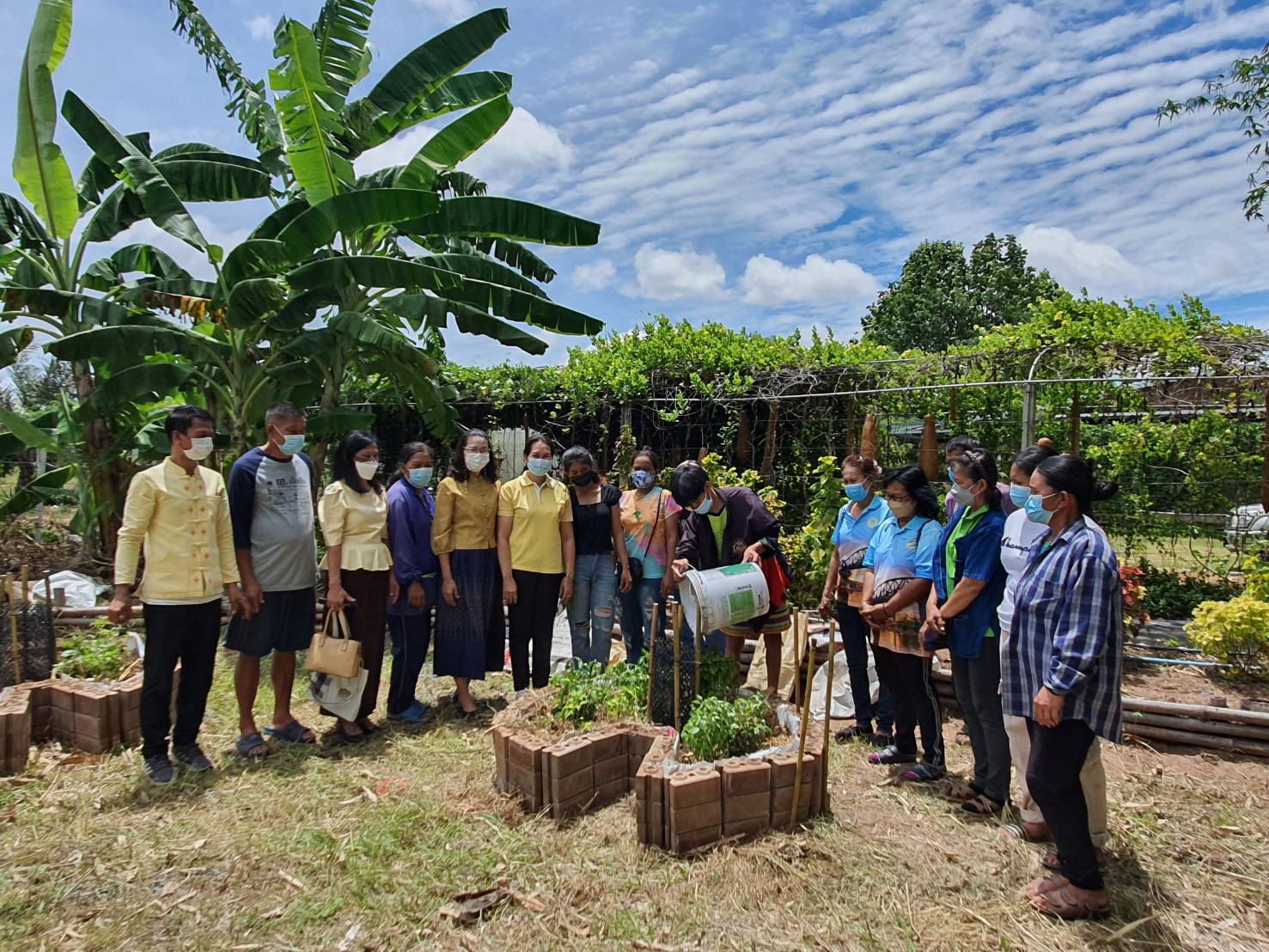 ? CDD KAN News : พัฒนาการจังหวัดกาญจนบุรี เป็นประธานโครงการ สานพลังสตรีกาญจน์ ขจัดความยากจนอย่างยั่งยืน ณ อำเภอด่านมะขามเตี้ย