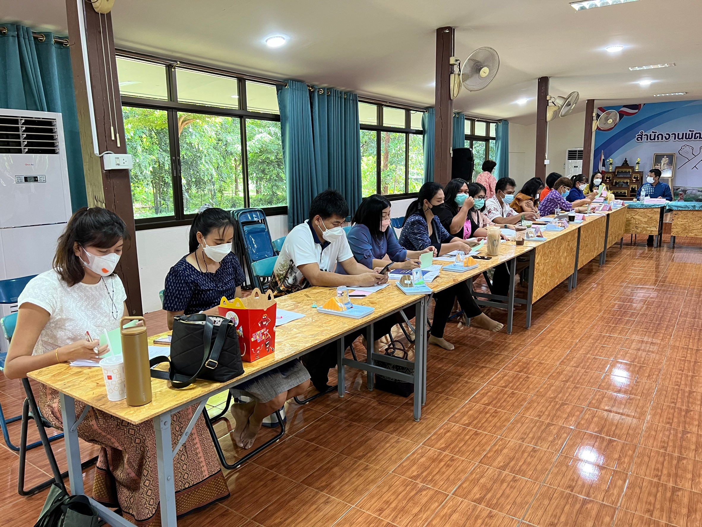? CDD KAN News : พัฒนาชุมชนจังหวัดกาญจนบุรี จัดประชุมผู้บริหารและนักวิชาการพัฒนาชุมชน สำนักงานพัฒนาชุมชนจังหวัดกาญจนบุรี ครั้งที่ 4/2565