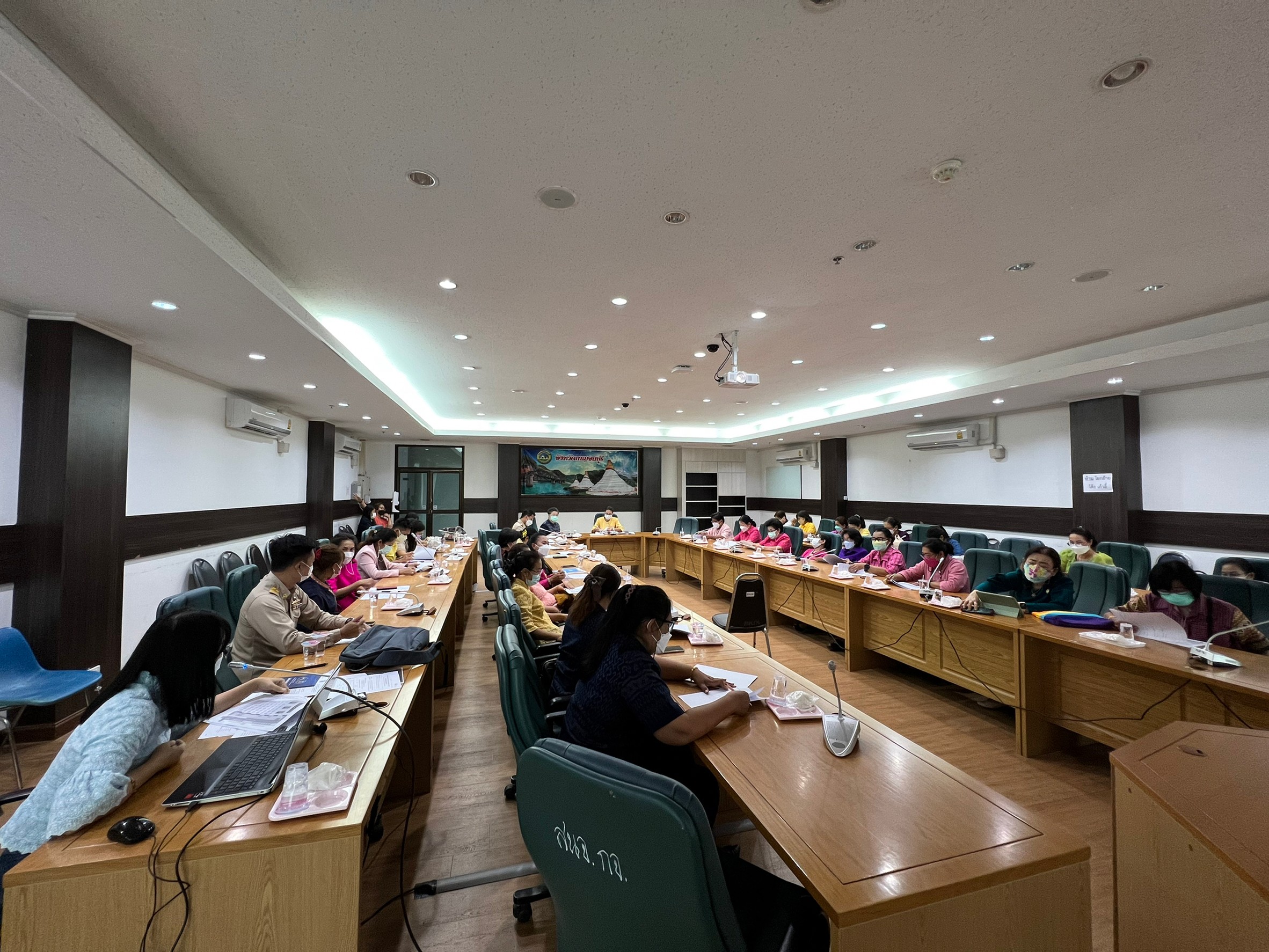 ? CDD KAN News : พช.กาญจนบุรี จัดการประชุมคณะกรรมการพัฒนาสตรีจังหวัดกาญจนบุรี (กพสจ.) ครั้งที่ 2/2565
