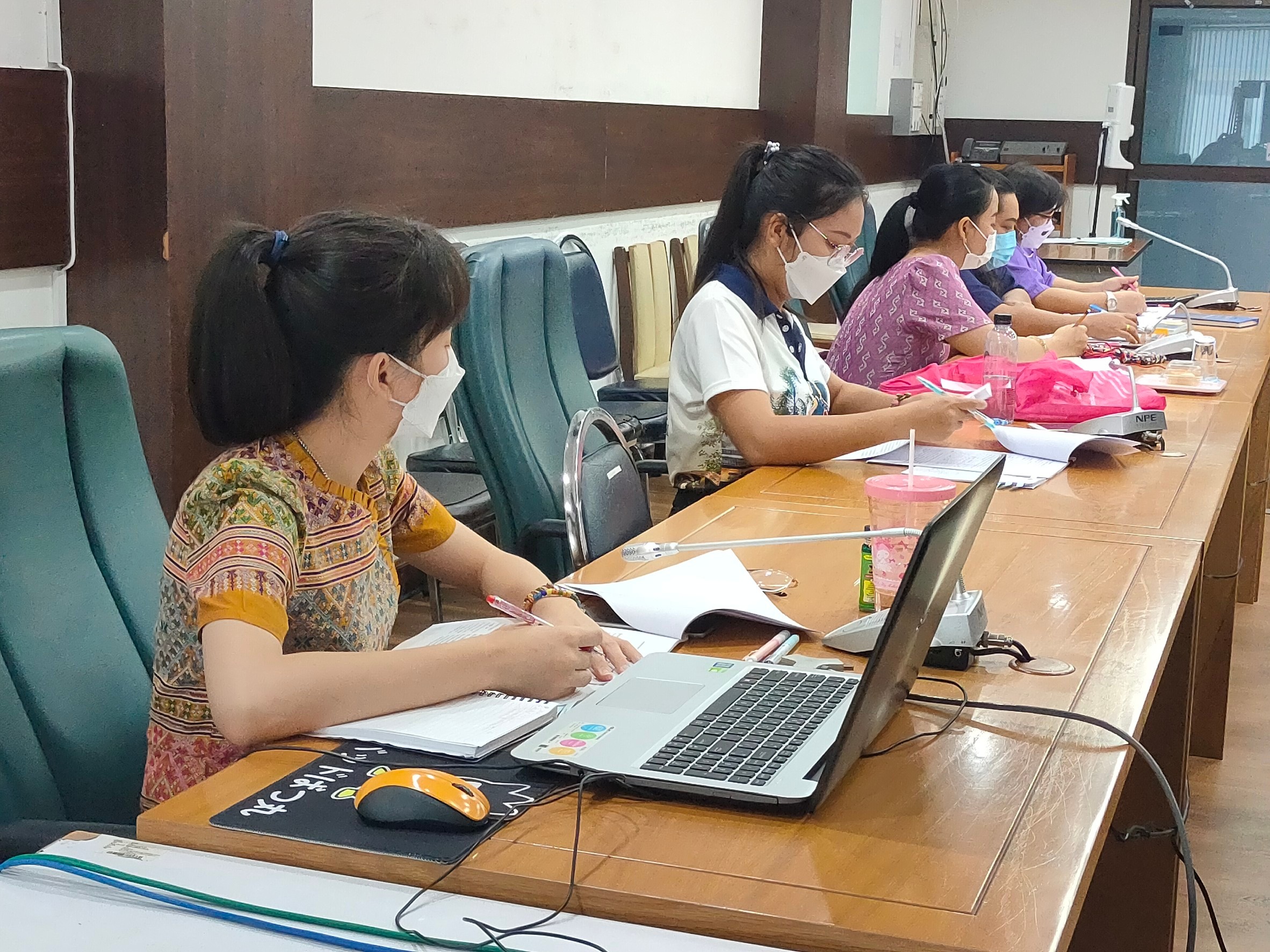 CDD KAN News : พช.กาญจนบุรี จัดการประชุมคณะอนุกรรมการบริหารกองทุนพัฒนาบทบาทสตรีระดับจังหวัดกาญจนบุรี ครั้งที่ 3/2565