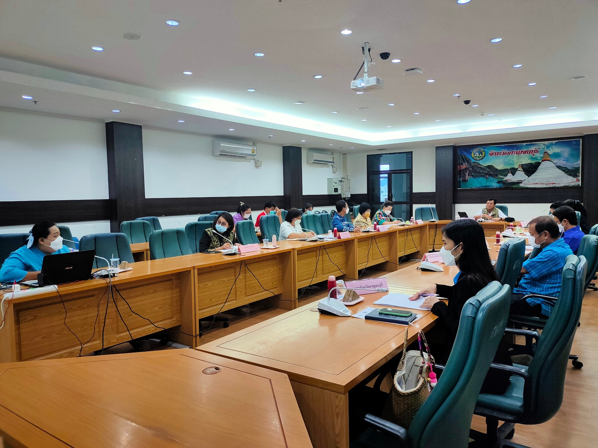 CDD KAN News : พช.กาญจนบุรี จัดการประชุมคณะอนุกรรมการบริหารกองทุนพัฒนาบทบาทสตรีระดับจังหวัดกาญจนบุรี ครั้งที่ 4/2565