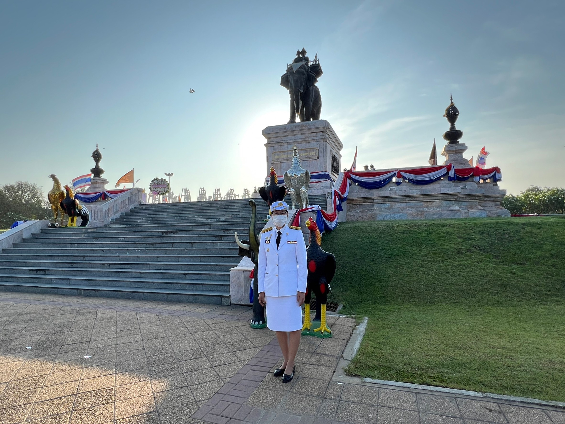 ? CDD KAN News : พช.กาญจน์ ร่วมถวายราชสักการะพระบรมราชานุสาวรีย์ สมเด็จพระนเรศวรมหาราช เนื่องในวันคล้ายวันสวรรคต เพื่อน้อมรำลึกถึงพระเกียรติคุณของพระองค์ในการกอบกู้เอกราชให้แก่ประเทศไทย