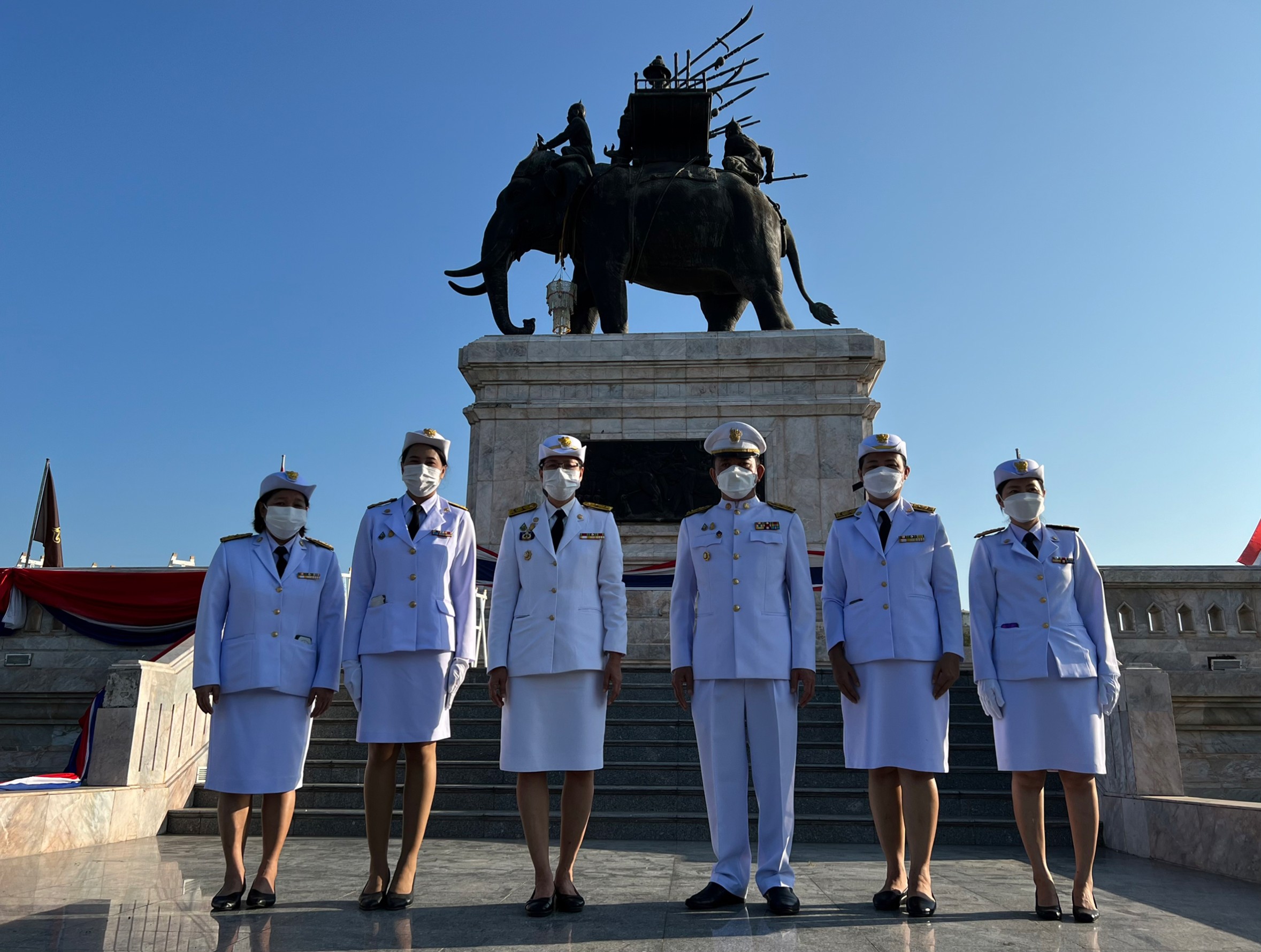 ? CDD KAN News : พช.กาญจน์ ร่วมถวายราชสักการะพระบรมราชานุสาวรีย์ สมเด็จพระนเรศวรมหาราช เนื่องในวันคล้ายวันสวรรคต เพื่อน้อมรำลึกถึงพระเกียรติคุณของพระองค์ในการกอบกู้เอกราชให้แก่ประเทศไทย