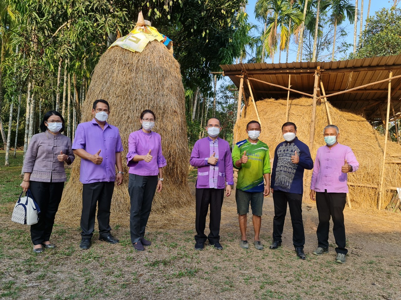 CDD@KAN>>>อธิบดีกรมการพัฒนาชุมชน ลงพื้นที่เยี่ยมชมความสวยงามของบ้านเวียคะดี้ หนึ่งในนวัตวิถีเมืองกาญจน์ และร่วมเรียนรู้ของดีในศูนย์เรียนรู้เศรษฐกิจพอเพียงบ้านเวียคะดี้