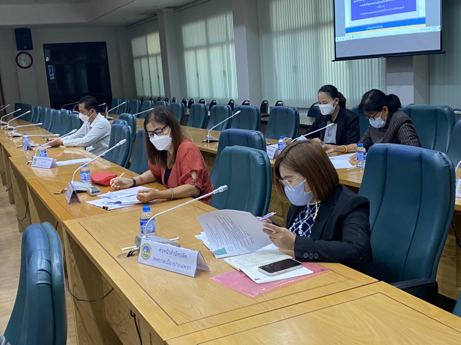 ? CDD KAN News : พช.กาญจน์ จัดประชุมคณะกรรมการบริหารศูนย์อำนวยการปฏิบัติการขจัดความยากจนและพัฒนาคนทุกช่วงวัยอย่างยั่งยืนตามหลักปรัชญาของเศรษฐกิจพอเพียงเทศบาลเมือง