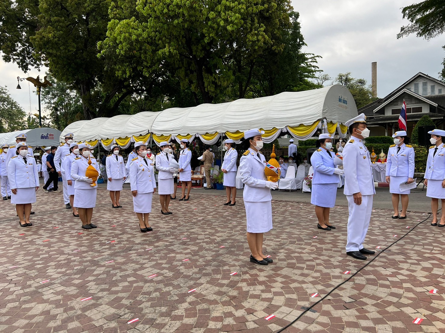? CDD KAN News : พช.กาญจนบุรี ถวายราชสักการะพระบรมราชานุสาวรีย์ พระบาทสมเด็จพระนั่งเกล้าเจ้าอยู่หัว ในวันแผ่นดินสมเด็จพระนั่งเกล้าเจ้าอยู่หัว