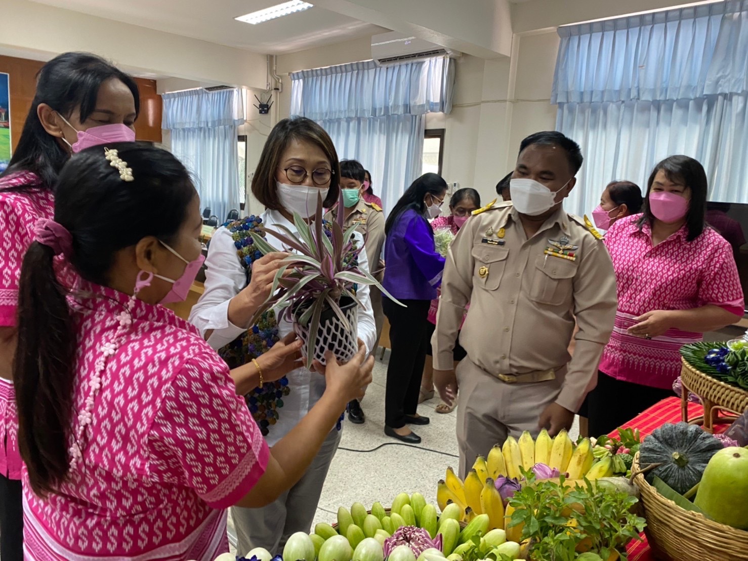 ? คัดเลือกคนกองทุนพัฒนาบทบาทสตรีดีเด่นระดับจังหวัด ตามโครงการเชิดชูเกียรติคนกองทุนพัฒนาบทบาทสตรี ประจำปี 2565