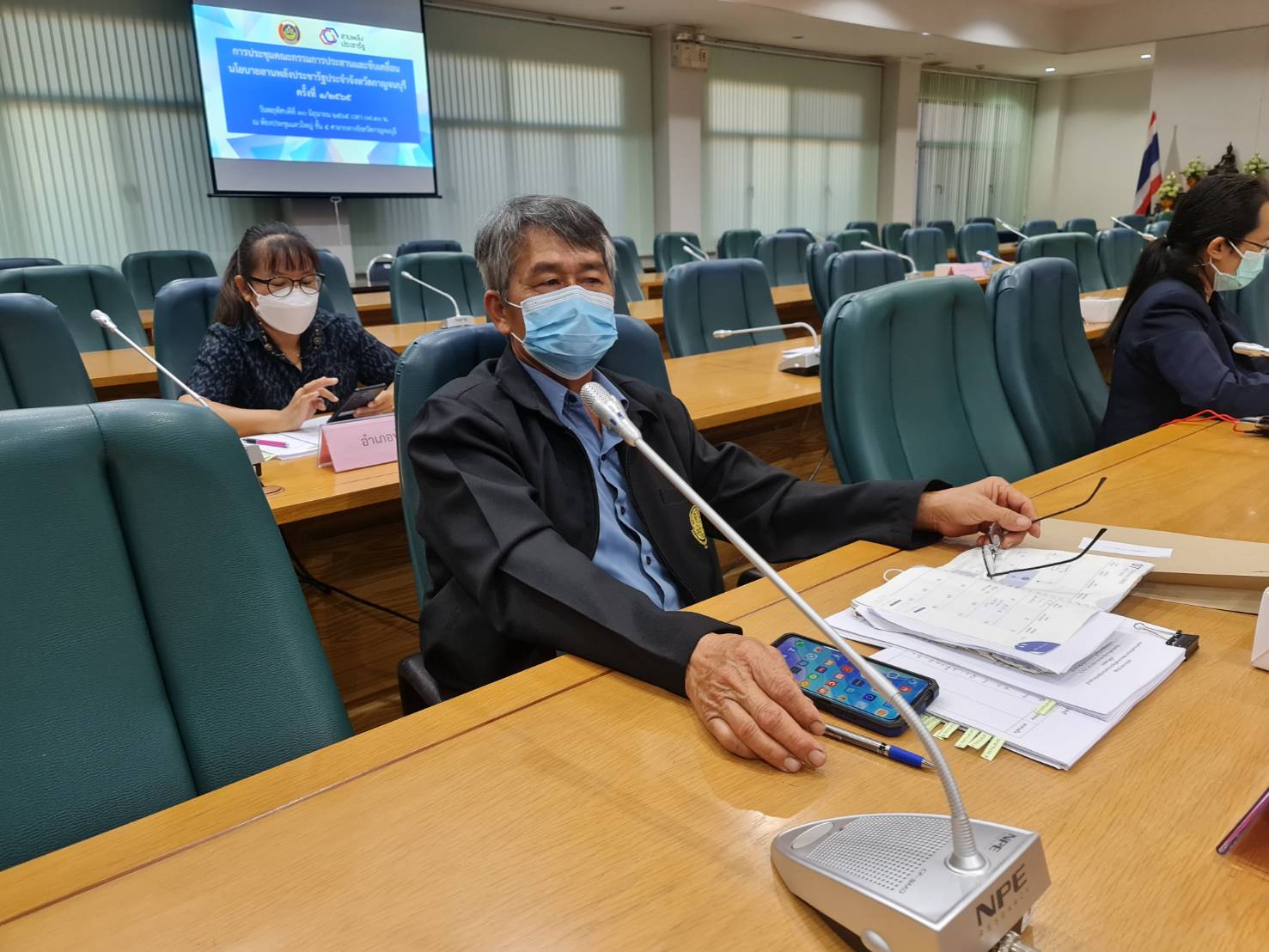 ? CDD KAN News : พช.กาญจนบุรี จัดประชุมคณะทำงานสนับสนุนการพัฒนาเศรษฐกิจฐานรากและประชารัฐจังหวัดกาญจนบุรี ครั้ง1/2565