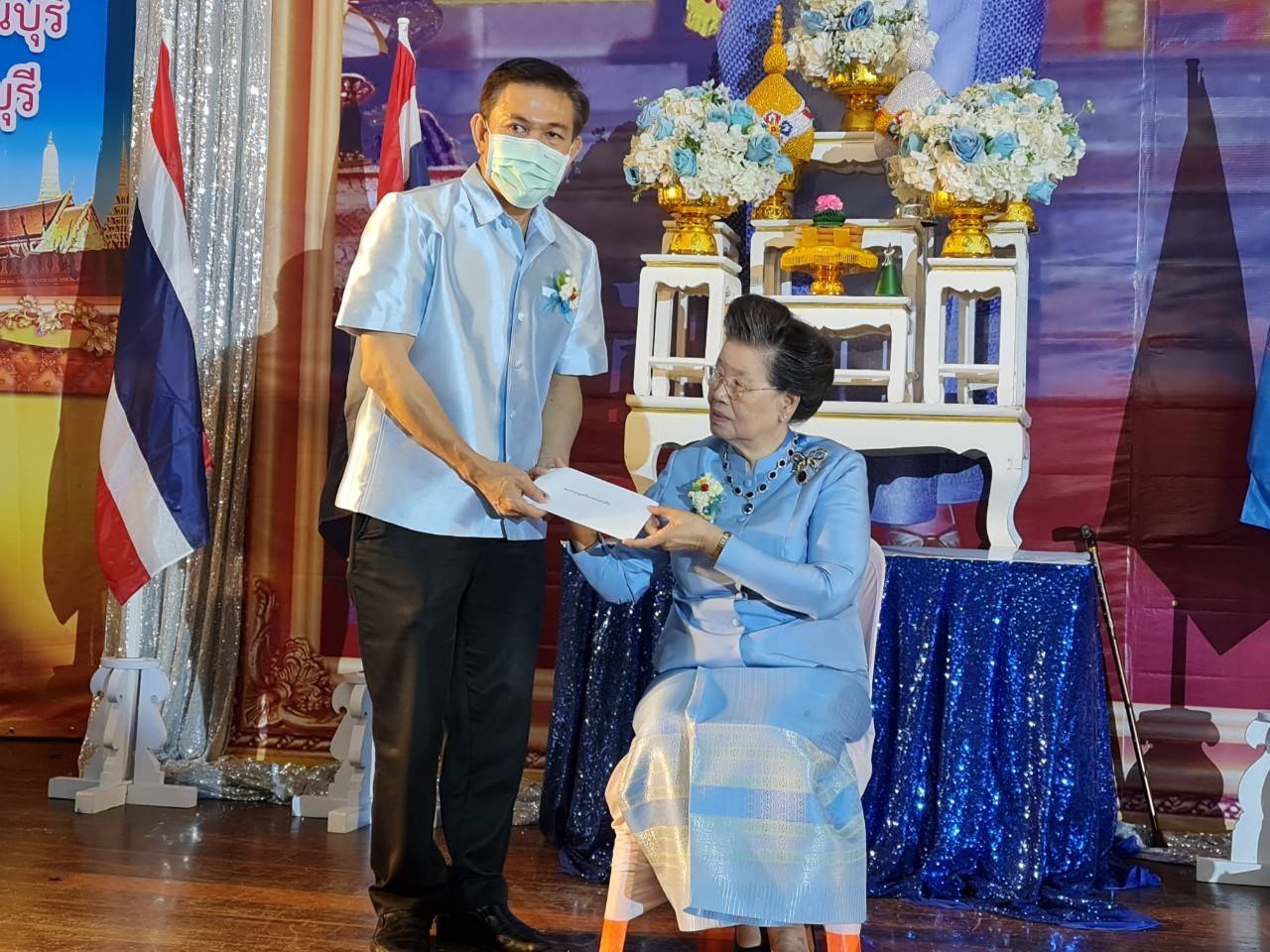 ? CDD KAN News : นายกสมาคมผู้นำสตรีพัฒนาชุมชนจังหวัด ร่วมกับ พช.กาญจน์ จัดงาน “รวมใจแม่และสตรีไทย ถวายแด่แม่ของแผ่นดิน” ประจำปี 2565