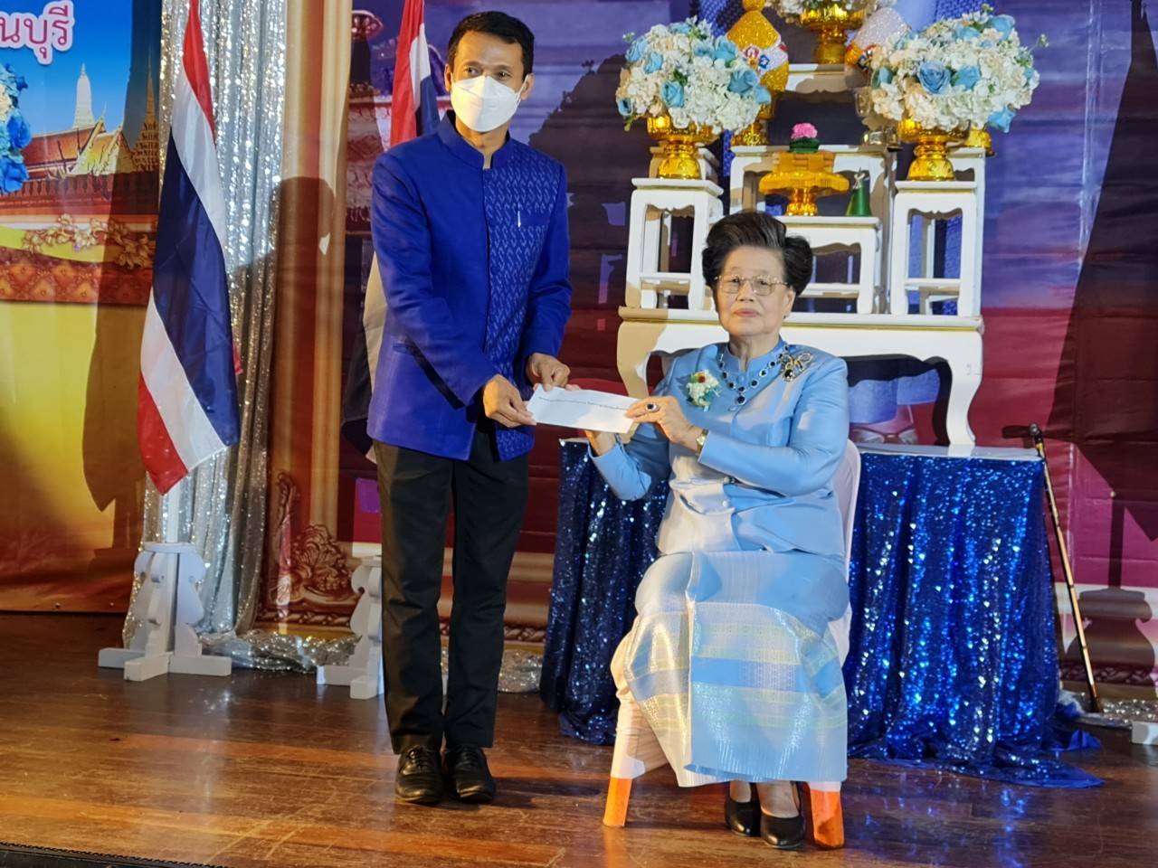 ? CDD KAN News : นายกสมาคมผู้นำสตรีพัฒนาชุมชนจังหวัด ร่วมกับ พช.กาญจน์ จัดงาน “รวมใจแม่และสตรีไทย ถวายแด่แม่ของแผ่นดิน” ประจำปี 2565