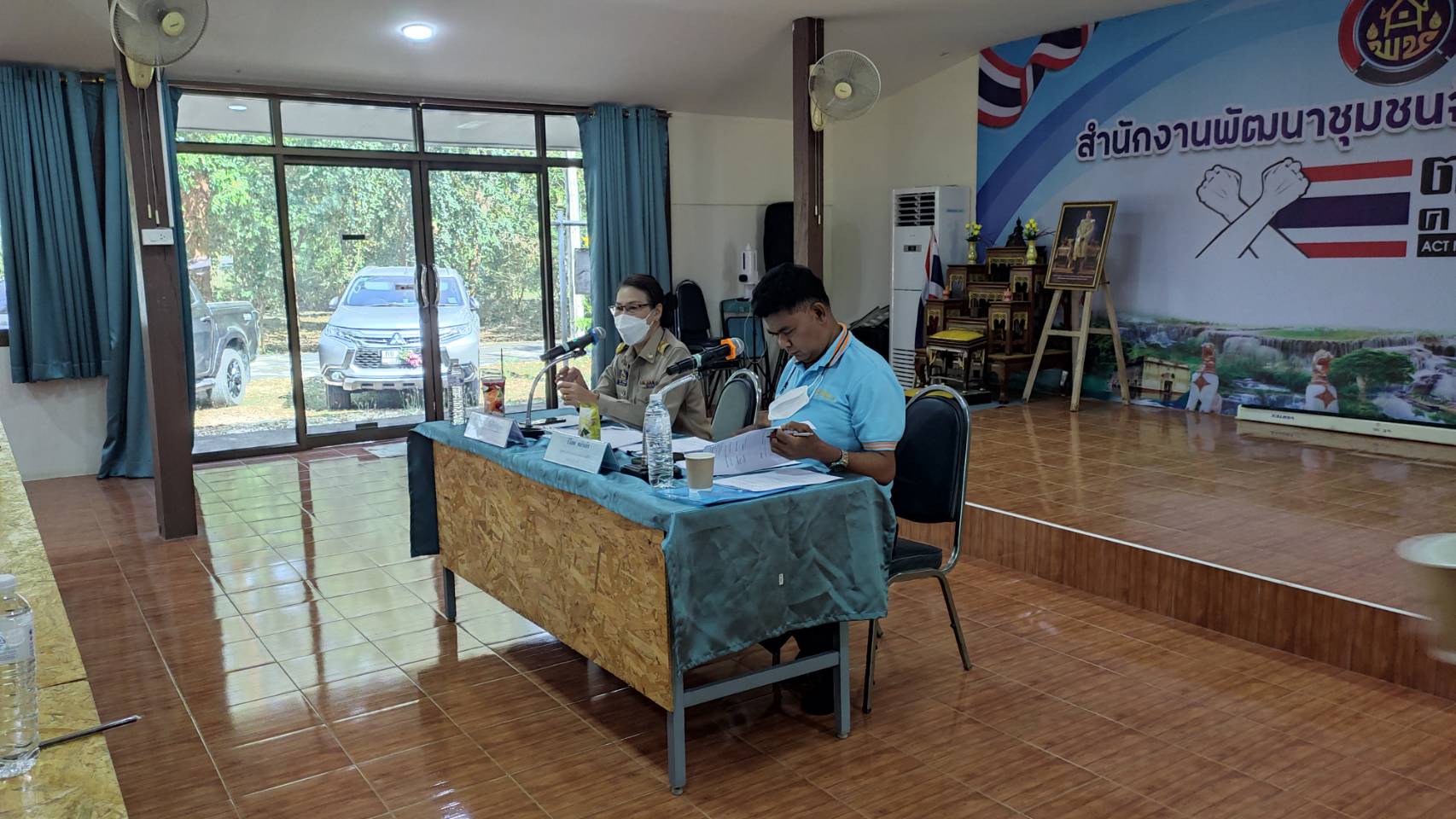 พช. กาญจนบุรี ประชุมป้องกันยาเสพติดแบบเชิงรุกโดยเครือข่ายกองทุนแม่ของแผ่นดิน ด้วย 13 แผนอำเภอ 3 แผนโซน 1แผนจังหวัด ขจัดยาเสพติด