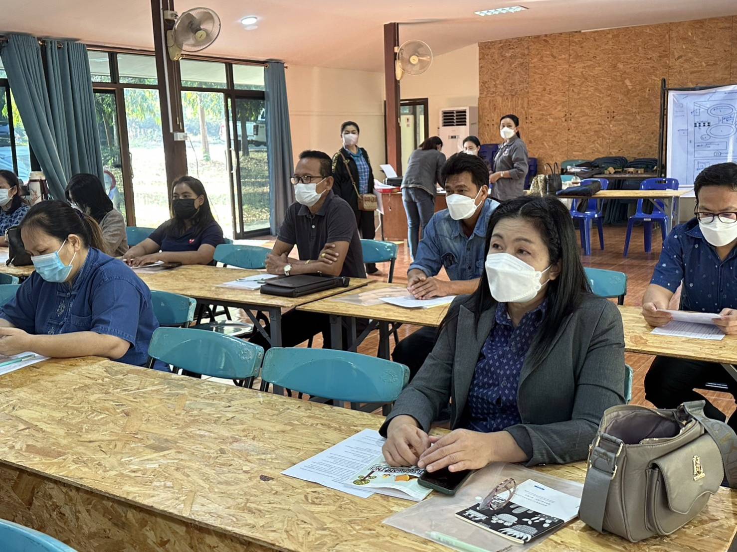 ?  พช.กาญจน์  จัดโครงการประชุมเชิงปฏิบัติการสร้างทีมขับเคลื่อนการออมและการพัฒนาทักษะทางการเงิน (Financial Literacy)