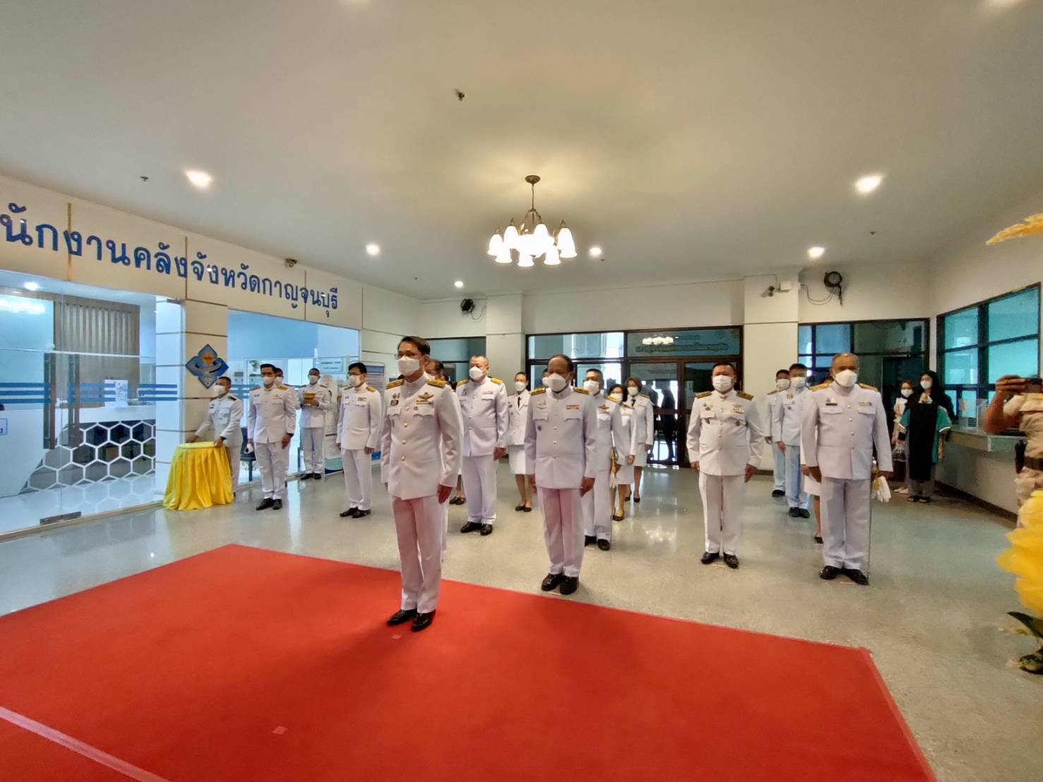 พช. กาญจนบุรี ร่วมพิธีรับหนังสือบทเจริญพระพุทธมนต์ และพิธีรับมอบปฏิทินหลวงพุทธศักราช 2566 พระราชทานสำหรับความสุขปีใหม่