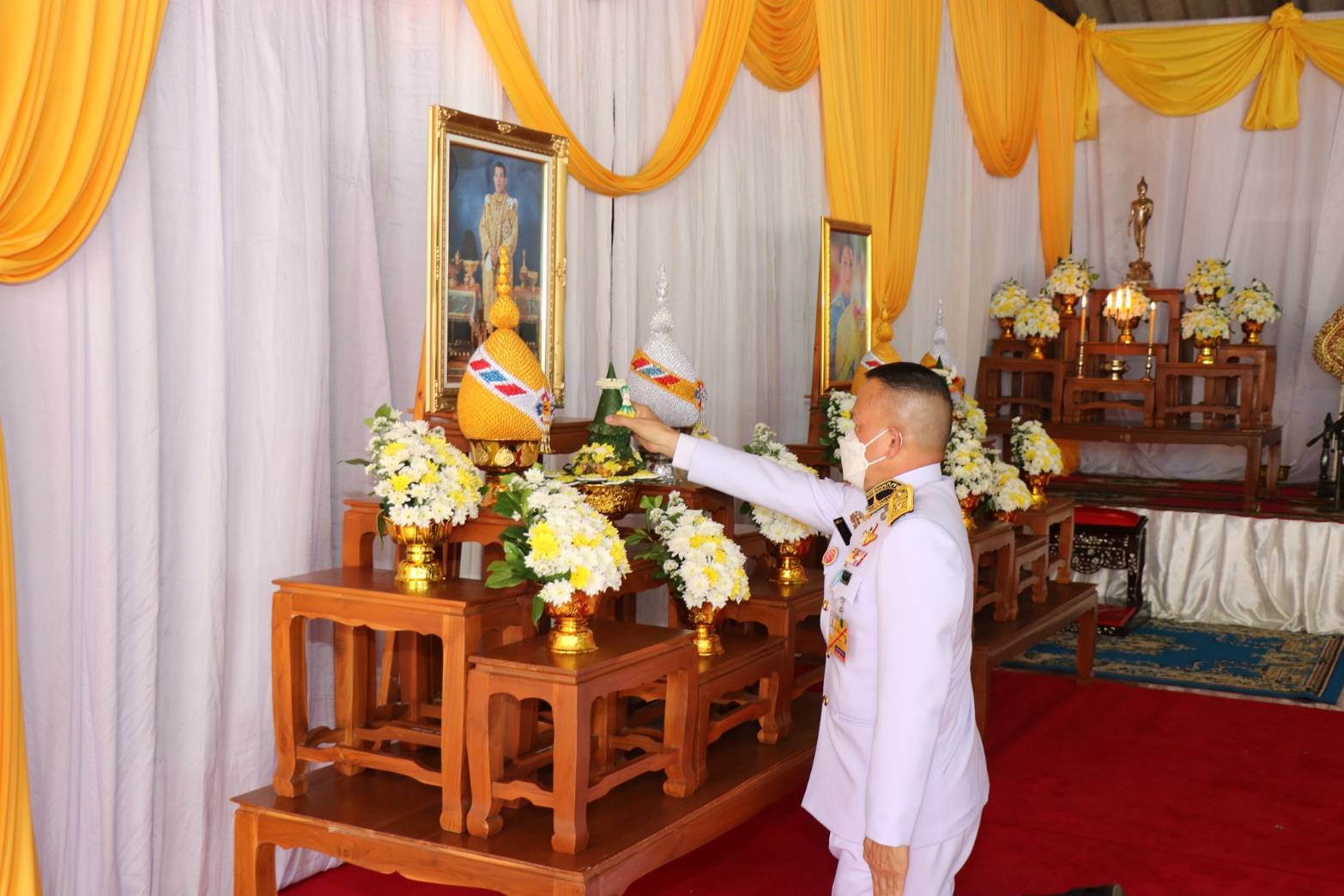 พช.กาญจนบุรีร่วมพิธีเชิญรถไฟฟ้าพระราชทาน ถวายแด่พระครูกาญจนประภัสสร (ตั้ง ปภสฺสโร)