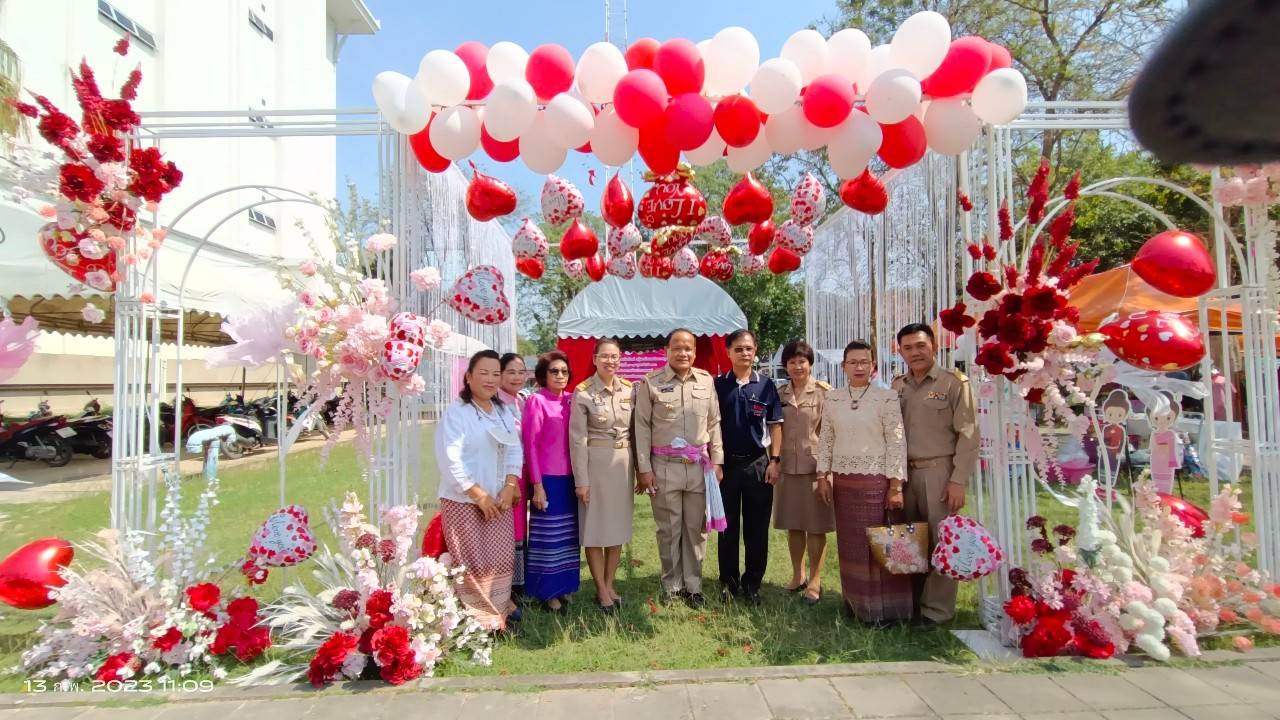 พช.กาญจนบุรี จัดโครงการส่งเสริมช่องทางการตลาดผลิตภัณฑ์กลุ่มอาชีพสมาชิกกองทุนพัฒนาบทบาทสตรี