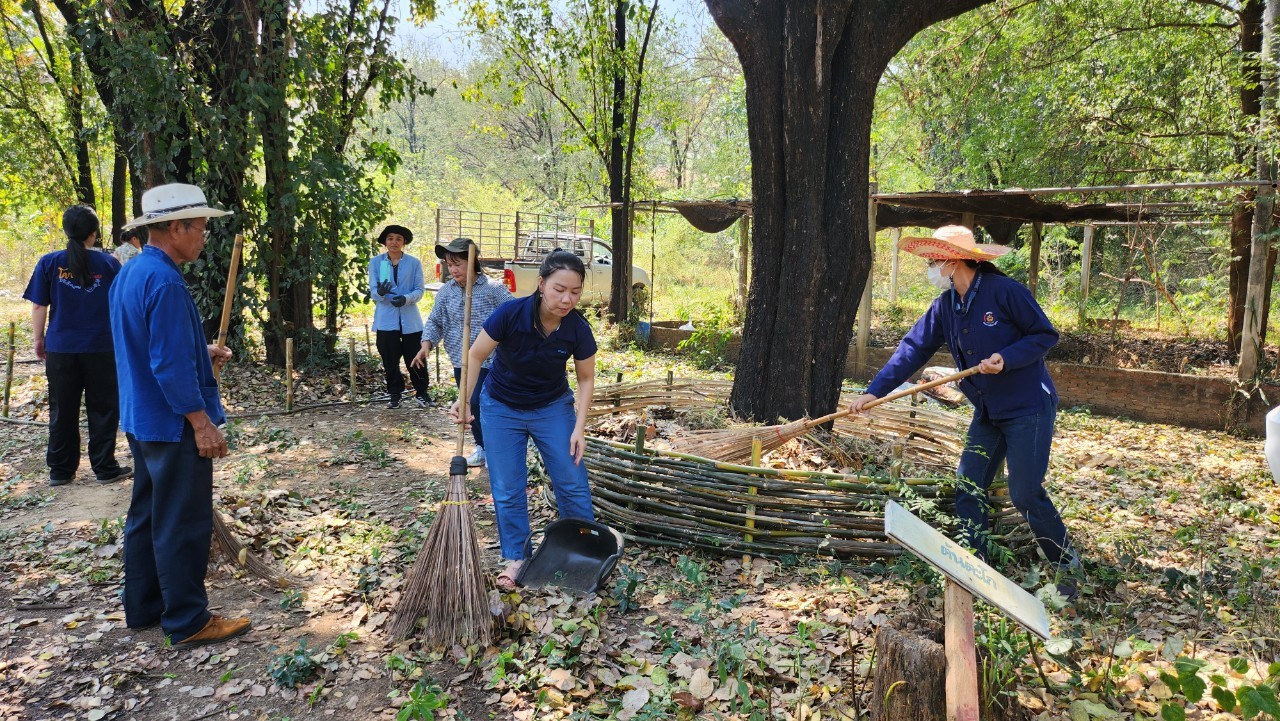 พช.กาญจนบุรี ลุยด้วยใจเพื่อบ้านของเรา “ศูนย์พัฒนาอาชีพหนองบัว กรมการพัฒนาชุมชน”