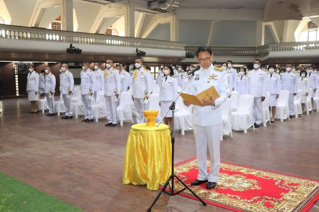 พช.กาญจนบุรี ร่วมวางพานพุ่มถวายพระราชสักการะพระบาทสมเด็จพระบรมชนกาธิเบศร มหาภูมิพลอดุลยเดชมหาราช บรมนาถบพิตร พระบิดาแห่งมาตรฐานการช่างไทย