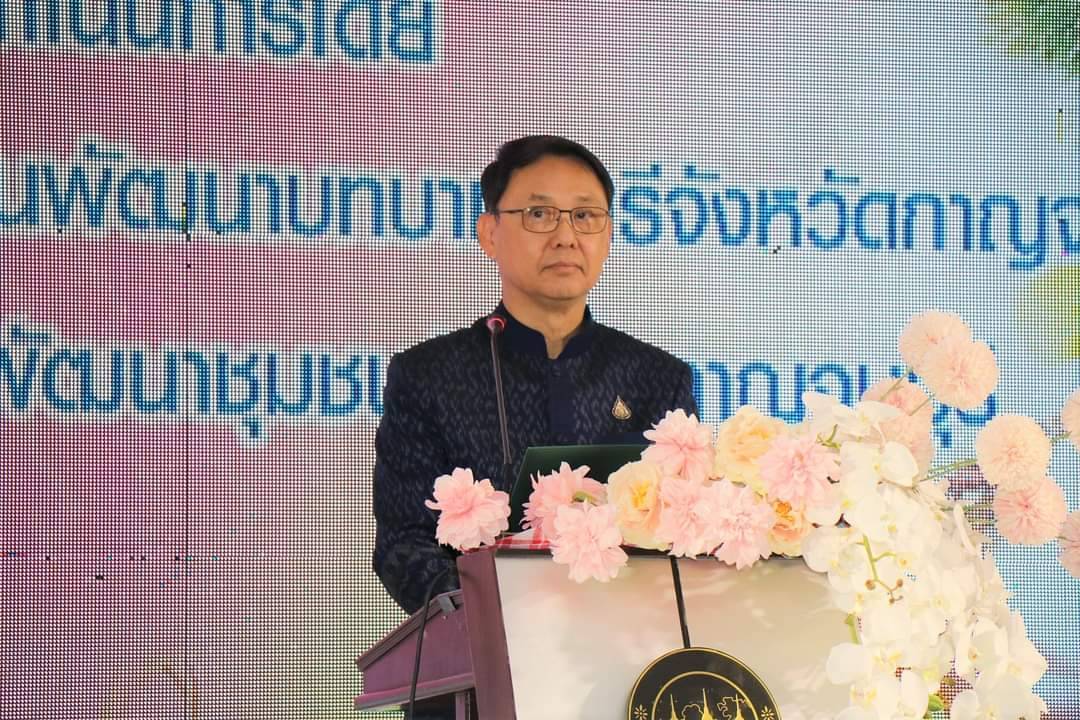 พช.กาญจนบุรีจัดงานสตรีกาญจน์ สวยไฉไลด้วยผ้าไทย ร่วมใจลดขยะ เนื่องในวันสตรีสากล ประจำปี 2566